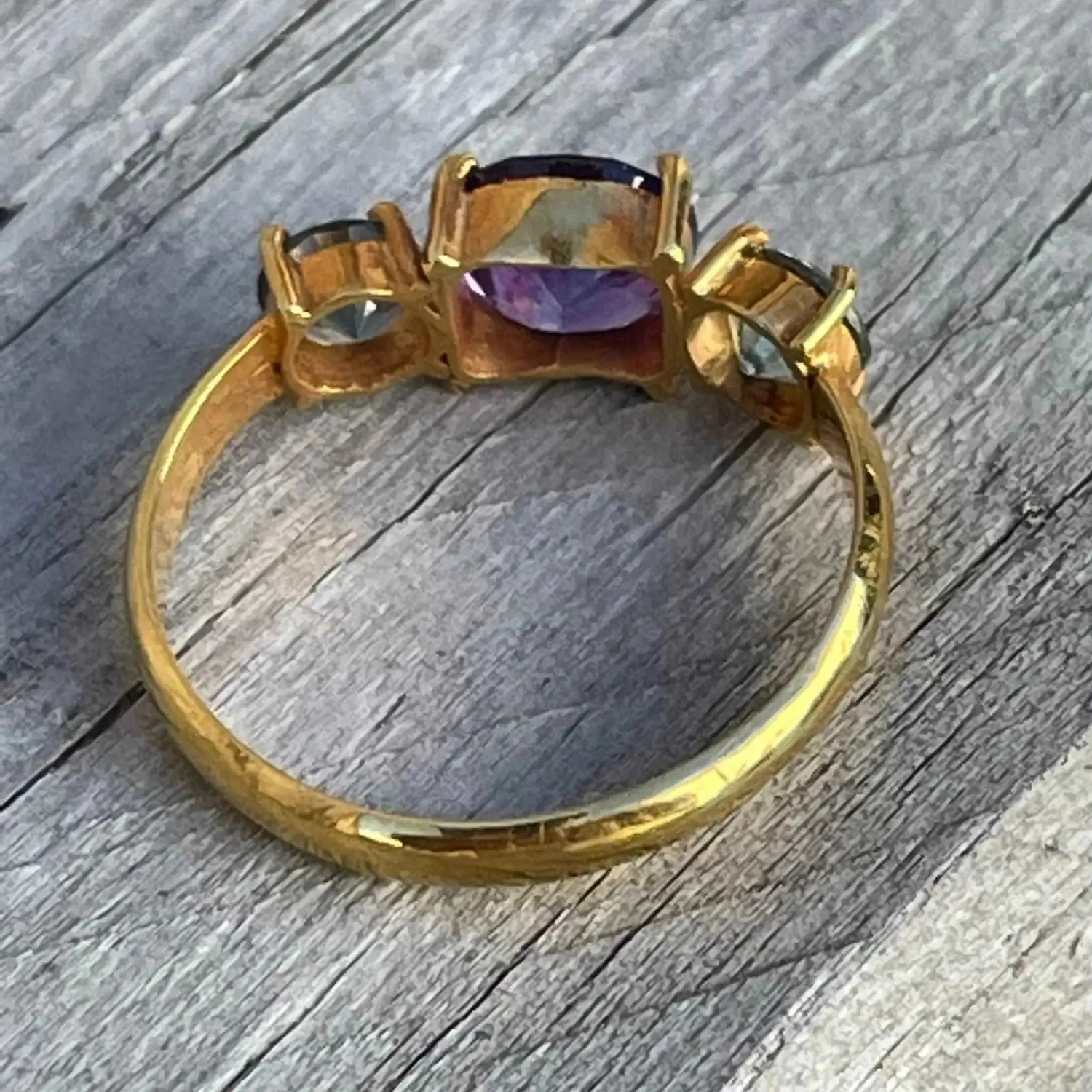 18k Gold Trilogy Sapphires Ring 16 18k Gold Trilogy Sapphires Ring - Image 16