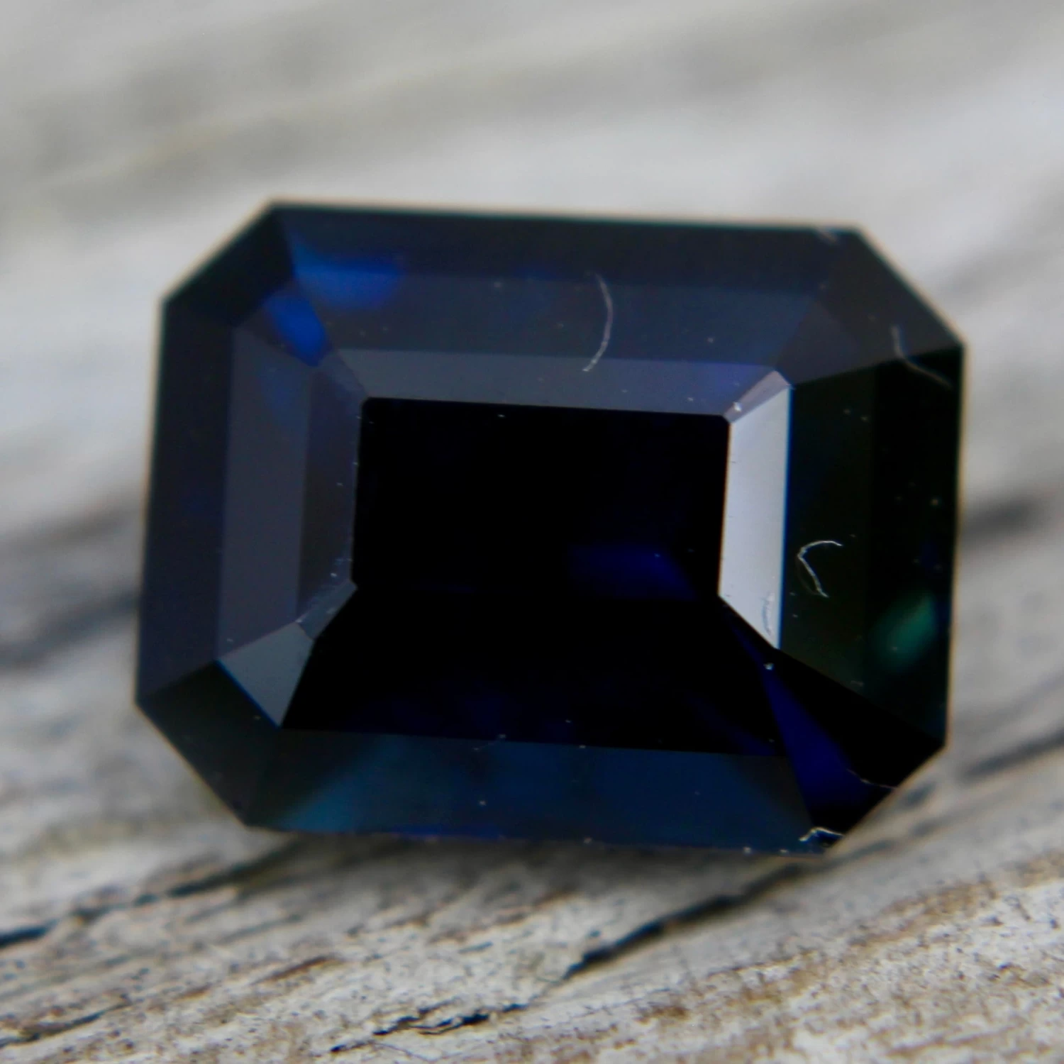 Australian Blue Green Sapphire - 4.40 Carat 7 Australian Blue Green Sapphire - 4.40 Carat - Image 7