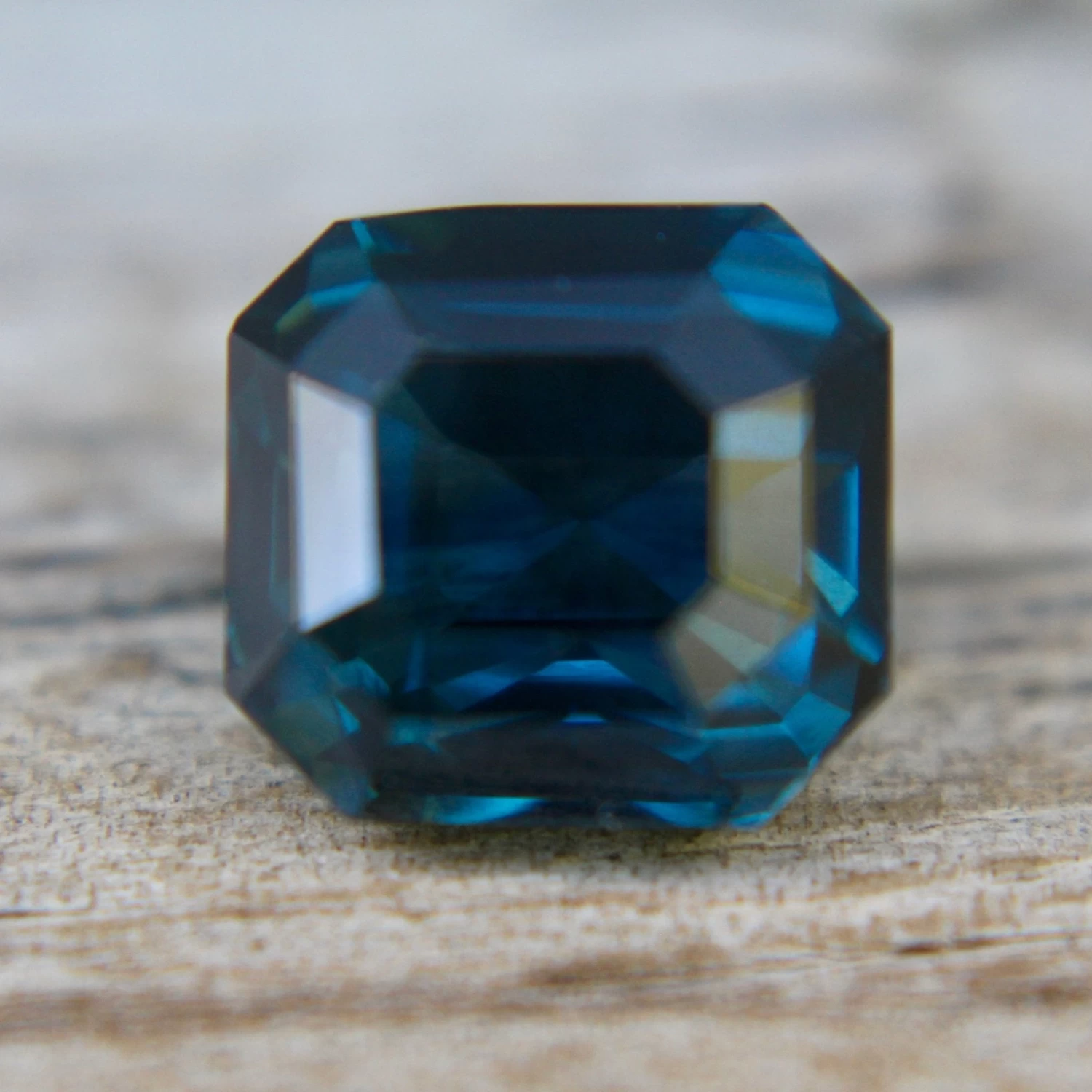 Beautiful Natural Teal Blue Sapphire – 5.31 Carats 14 Beautiful Natural Teal Blue Sapphire – 5.31 Carats - Image 14