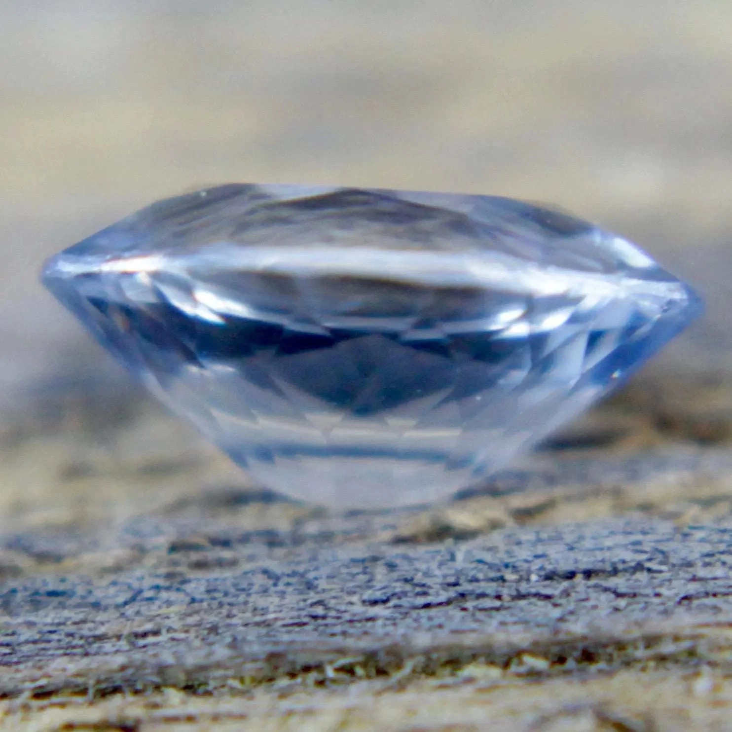 Loose Pale Blue Sapphire | Oval Cut | 1.26 Carat 3 Loose Pale Blue Sapphire | Oval Cut | 1.26 Carat - Image 3