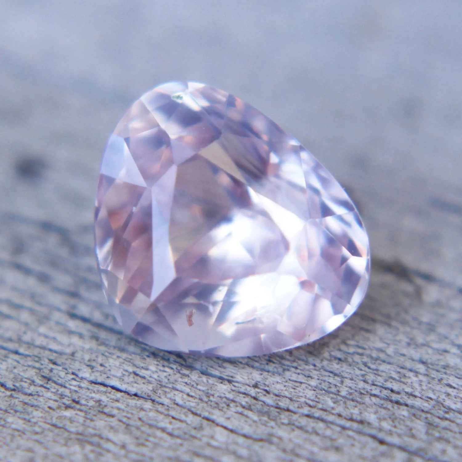 Natural Pale Pink Sapphire – Trillion Cut, 2.68 Carats 6 Natural Pale Pink Sapphire – Trillion Cut, 2.68 Carats - Image 6