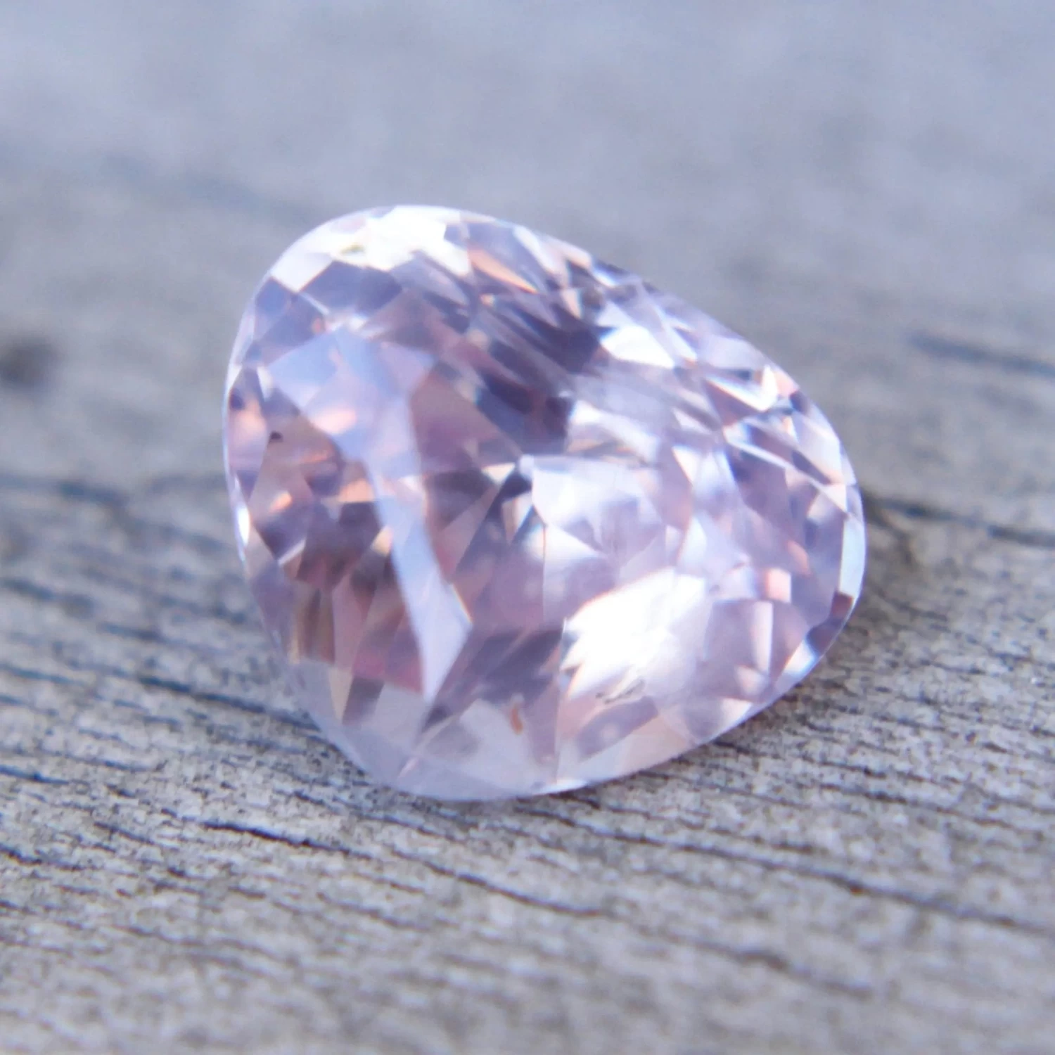 Natural Pale Pink Sapphire – Trillion Cut, 2.68 Carats 11 Natural Pale Pink Sapphire – Trillion Cut, 2.68 Carats - Image 11