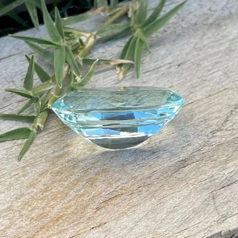 Natural Aquamarine – Oval Cut | 14.67 Carats 3 Natural Aquamarine – Oval Cut | 14.67 Carats - Image 3