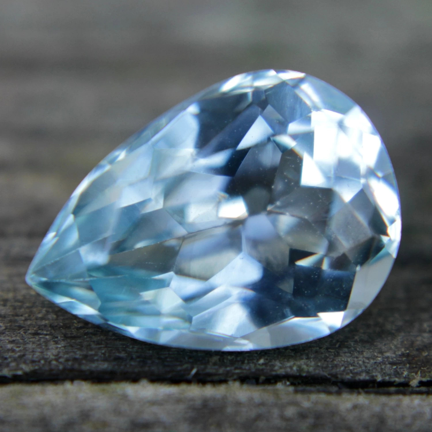 Natural Aquamarine Pear Cut – 6.90 Carat 8 Natural Aquamarine Pear Cut – 6.90 Carat - Image 8
