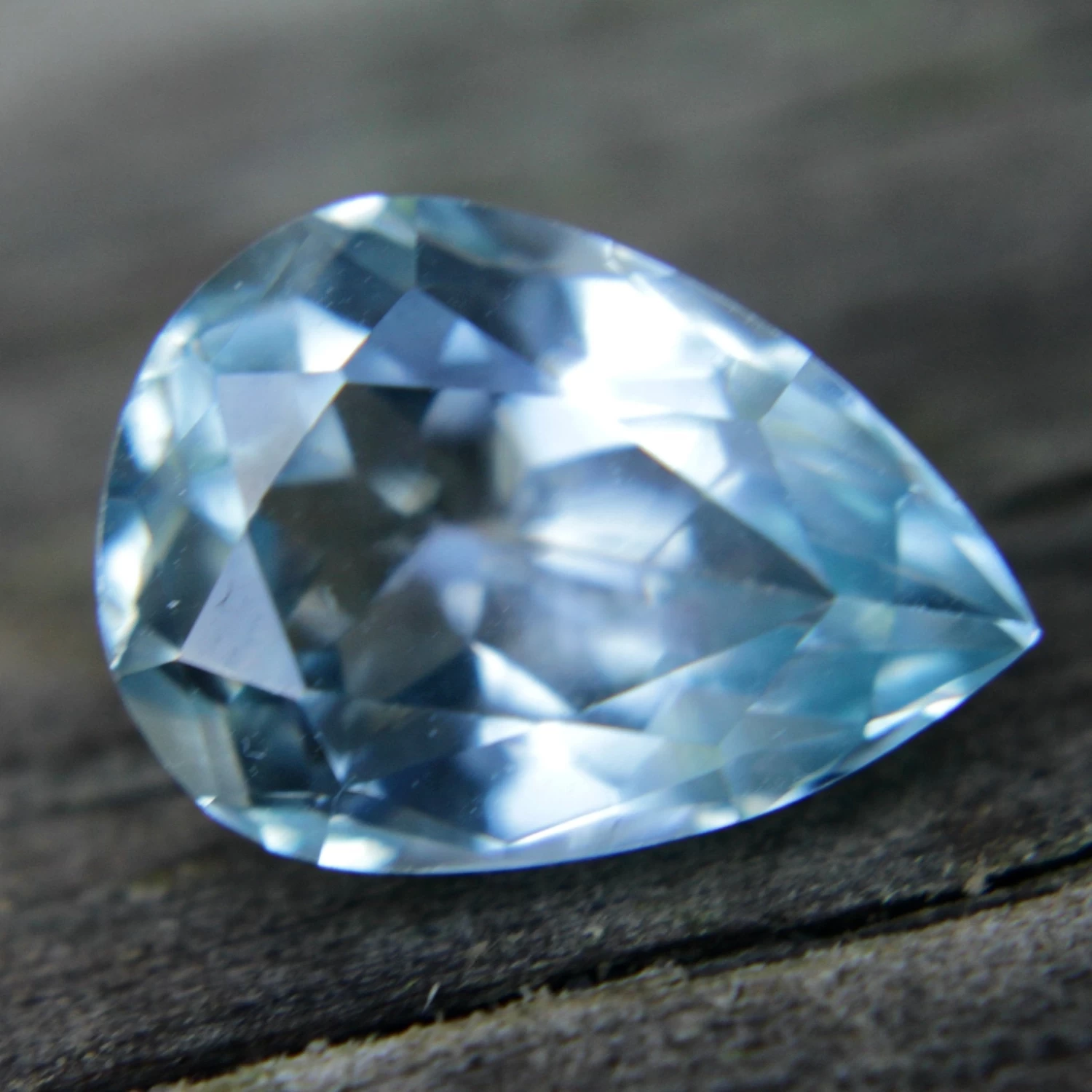 Natural Aquamarine Pear Cut – 6.90 Carat 10 Natural Aquamarine Pear Cut – 6.90 Carat - Image 10