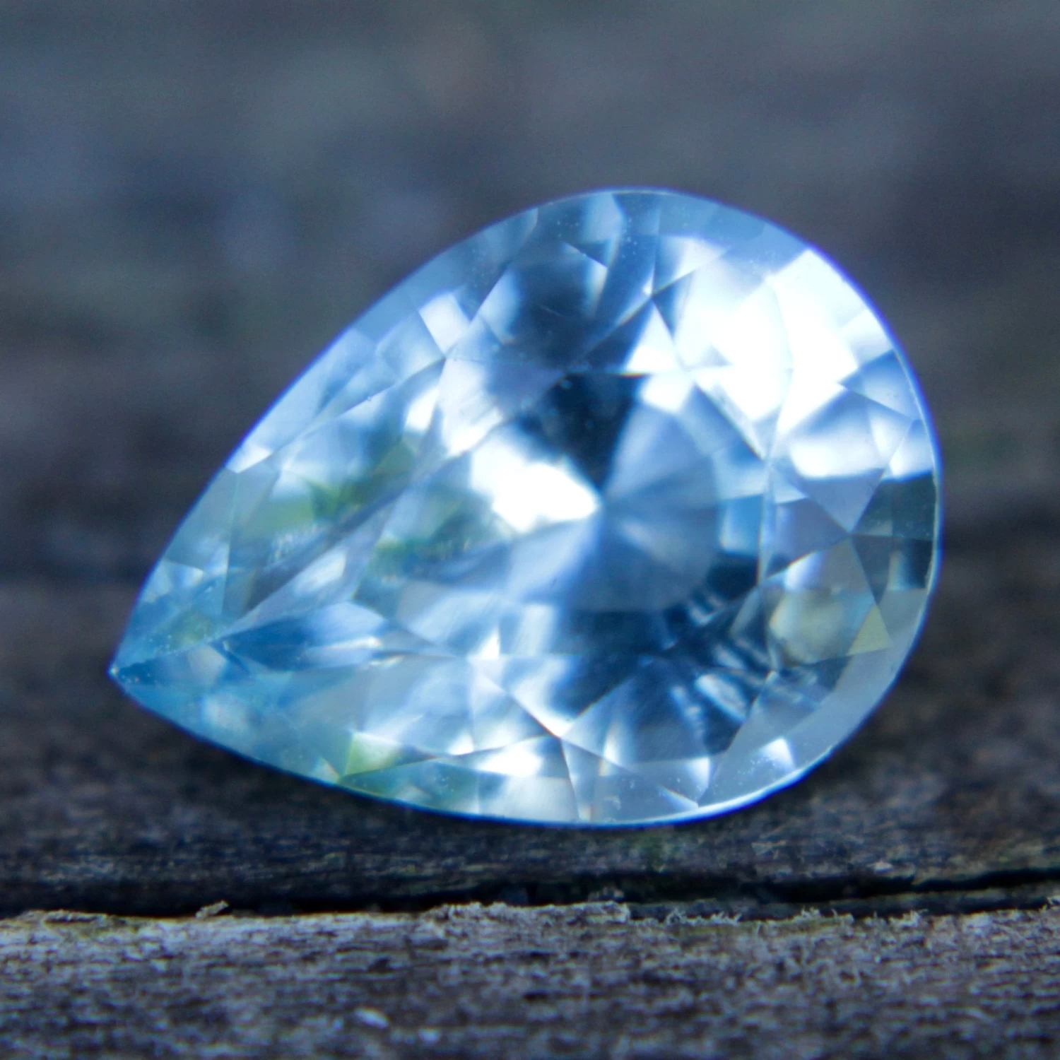 Natural Aquamarine – Pear Cut | 2.65 Carats 4 Natural Aquamarine – Pear Cut | 2.65 Carats - Image 4