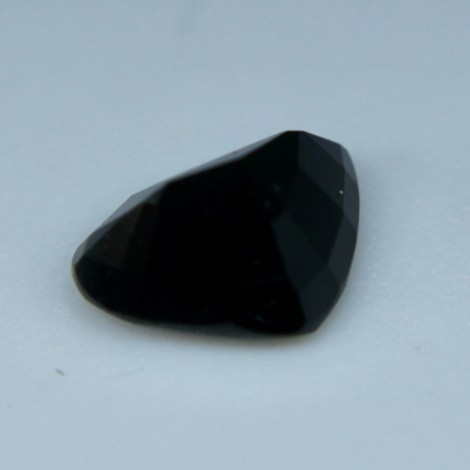 Natural Black Sapphire – 0.82 Carat | Trillion Cut | VS Clarity | Loose Gemstone 2 Natural Black Sapphire – 0.82 Carat | Trillion Cut | VS Clarity | Loose Gemstone - Image 2
