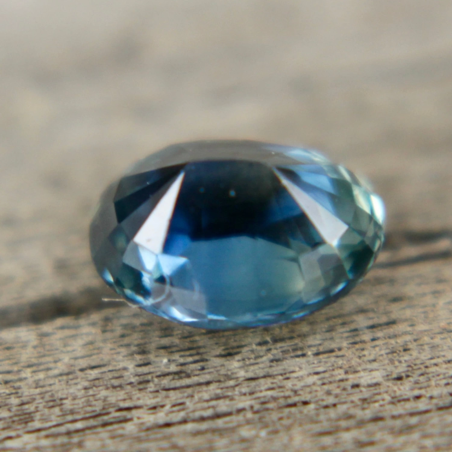 Natural Blue Green Sapphire – 0.84 Carat Oval Cut | Unheated Madagascar Gemstone 2 Natural Blue Green Sapphire – 0.84 Carat Oval Cut | Unheated Madagascar Gemstone - Image 2