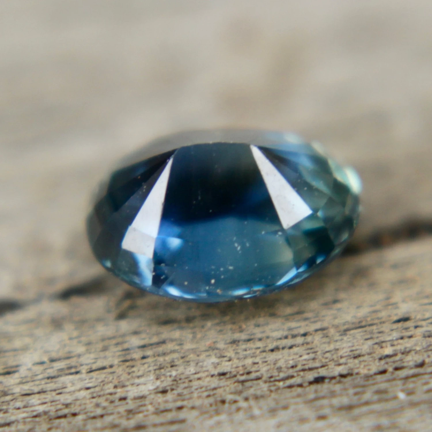 Natural Blue Green Sapphire – 0.84 Carat Oval Cut | Unheated Madagascar Gemstone 7 Natural Blue Green Sapphire – 0.84 Carat Oval Cut | Unheated Madagascar Gemstone - Image 7
