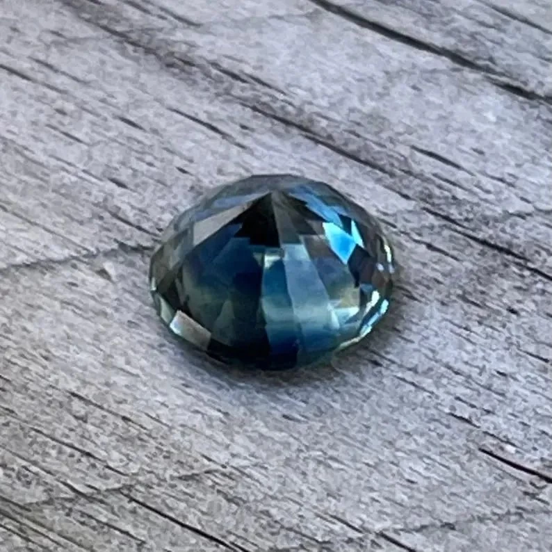 Natural Blue Green Sapphire – 0.84 Carat (Unheated, Madagascar) 6 Natural Blue Green Sapphire – 0.84 Carat (Unheated, Madagascar) - Image 6