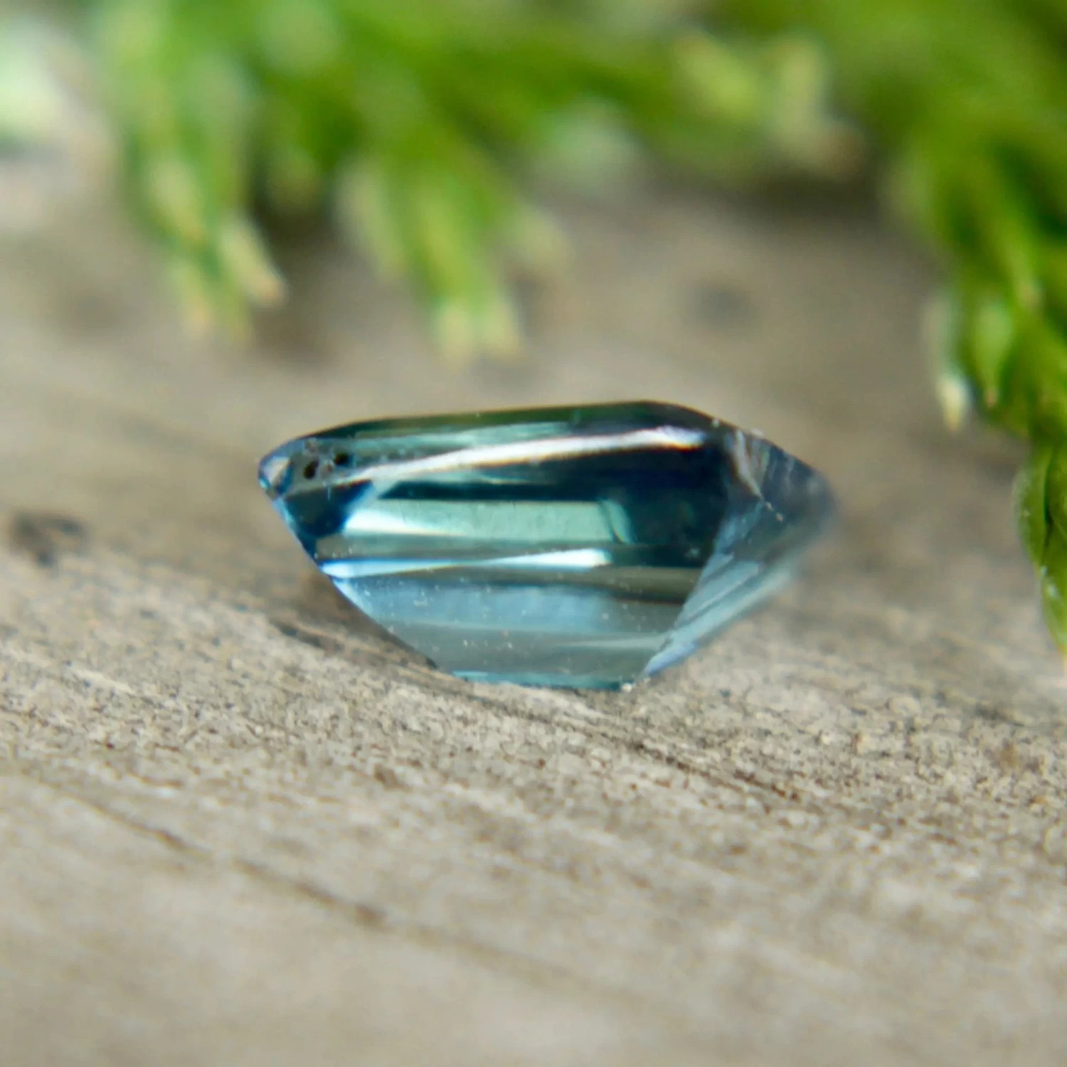 Natural Blue Green Sapphire – 0.94 Carat Tapered Baguette Cut | Unheated Madagascar Gemstone 4 Natural Blue Green Sapphire – 0.94 Carat Tapered Baguette Cut | Unheated Madagascar Gemstone - Image 4