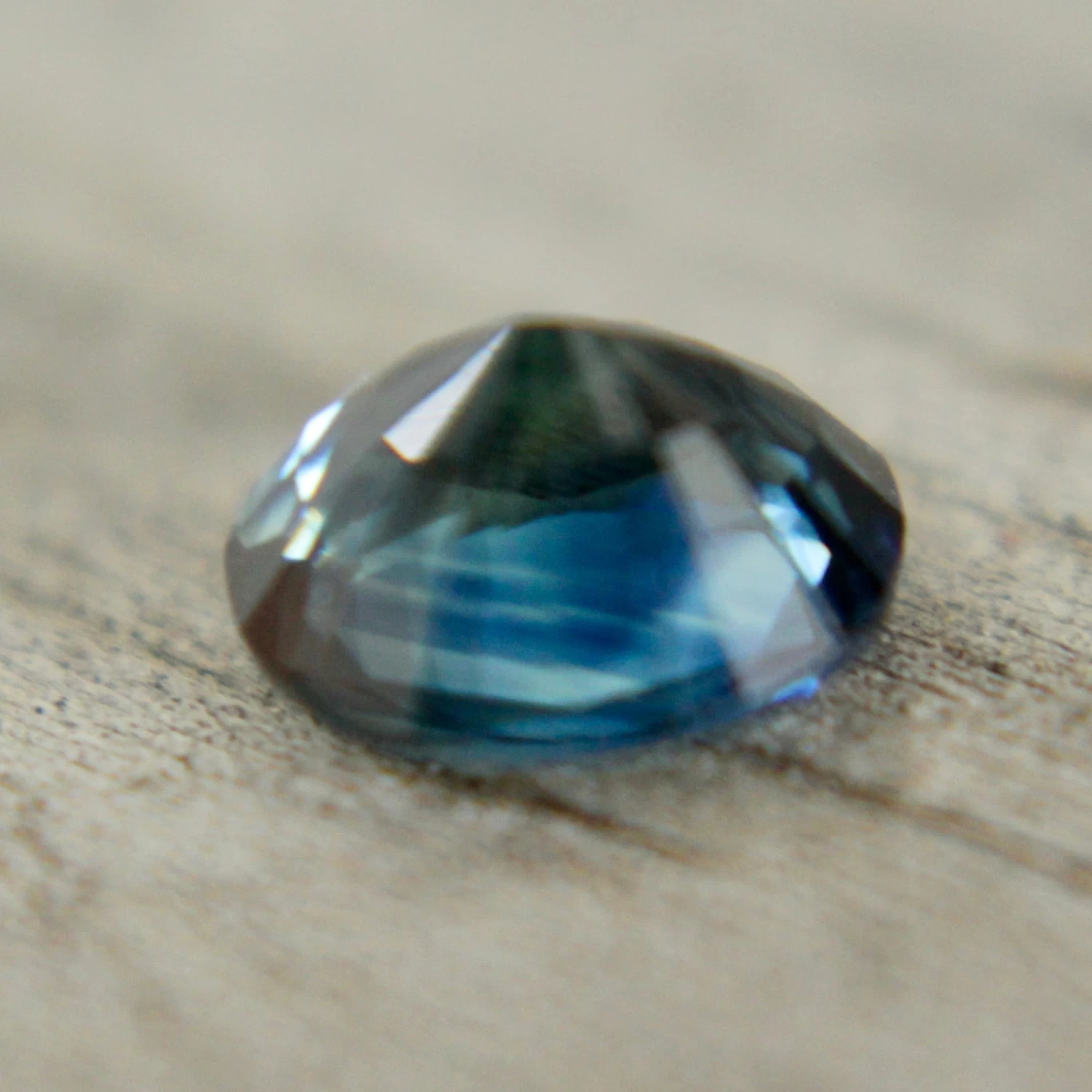 Natural Blue Green Sapphire – 0.95 Carat Oval Cut | Unheated Madagascar Gemstone 2 Natural Blue Green Sapphire – 0.95 Carat Oval Cut | Unheated Madagascar Gemstone - Image 2