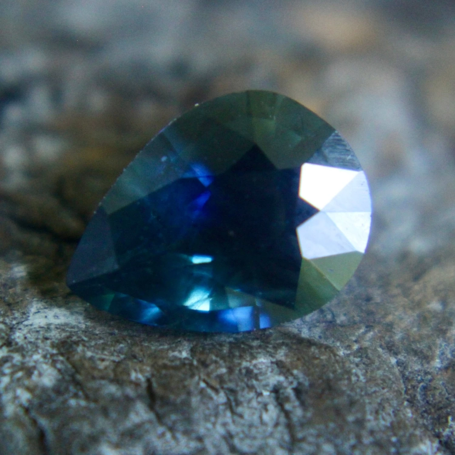 Natural Blue Green Sapphire – 1.05 Carat Pear Cut | Unheated | Eye Clean 4 Natural Blue Green Sapphire – 1.05 Carat Pear Cut | Unheated | Eye Clean - Image 4