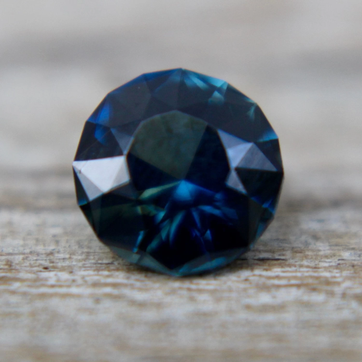Natural Blue Green Sapphire | Round Cut | 1.12 Carats 12 Natural Blue Green Sapphire | Round Cut | 1.12 Carats - Image 12