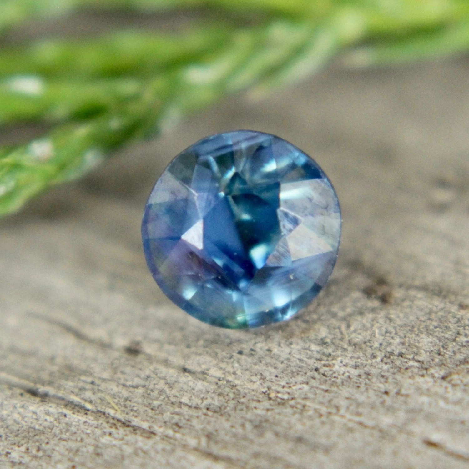 Natural Blue Sapphire – 0.95 Carat Round Cut | Unheated Ceylon Gemstone 9 Natural Blue Sapphire – 0.95 Carat Round Cut | Unheated Ceylon Gemstone - Image 9
