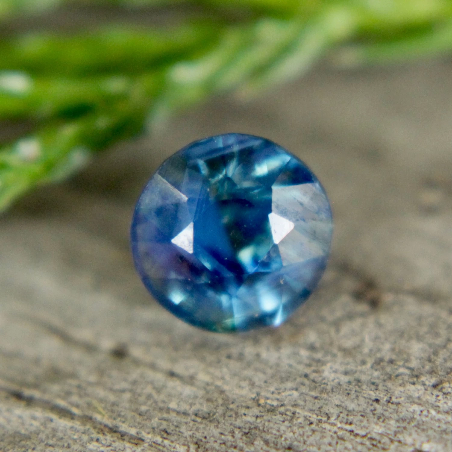 Natural Blue Sapphire – 0.95 Carat Round Cut | Unheated Ceylon Gemstone 8 Natural Blue Sapphire – 0.95 Carat Round Cut | Unheated Ceylon Gemstone - Image 8