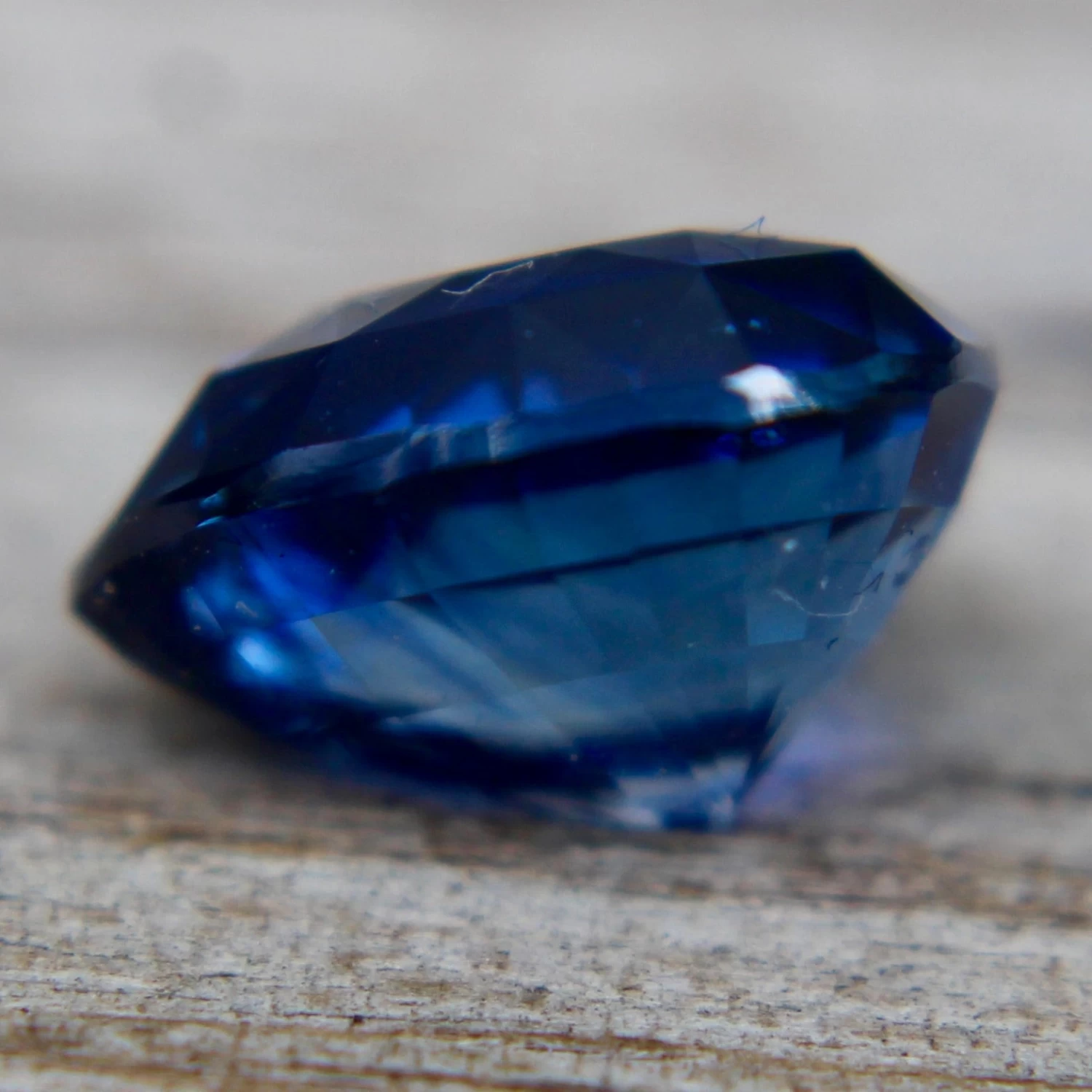 Natural Blue Sapphire – Pear Cut | 2.24 Carat 4 Natural Blue Sapphire – Pear Cut | 2.24 Carat - Image 4