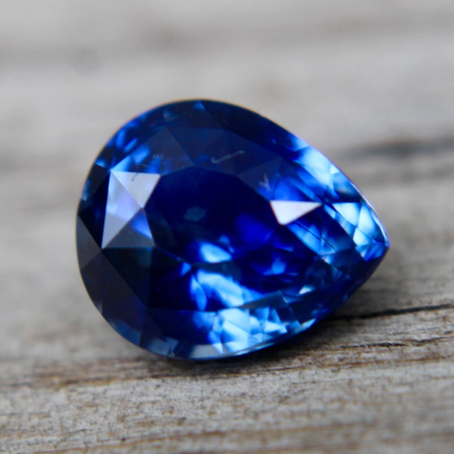 Natural Blue Sapphire – Pear Cut | 2.24 Carat 9 Natural Blue Sapphire – Pear Cut | 2.24 Carat - Image 9