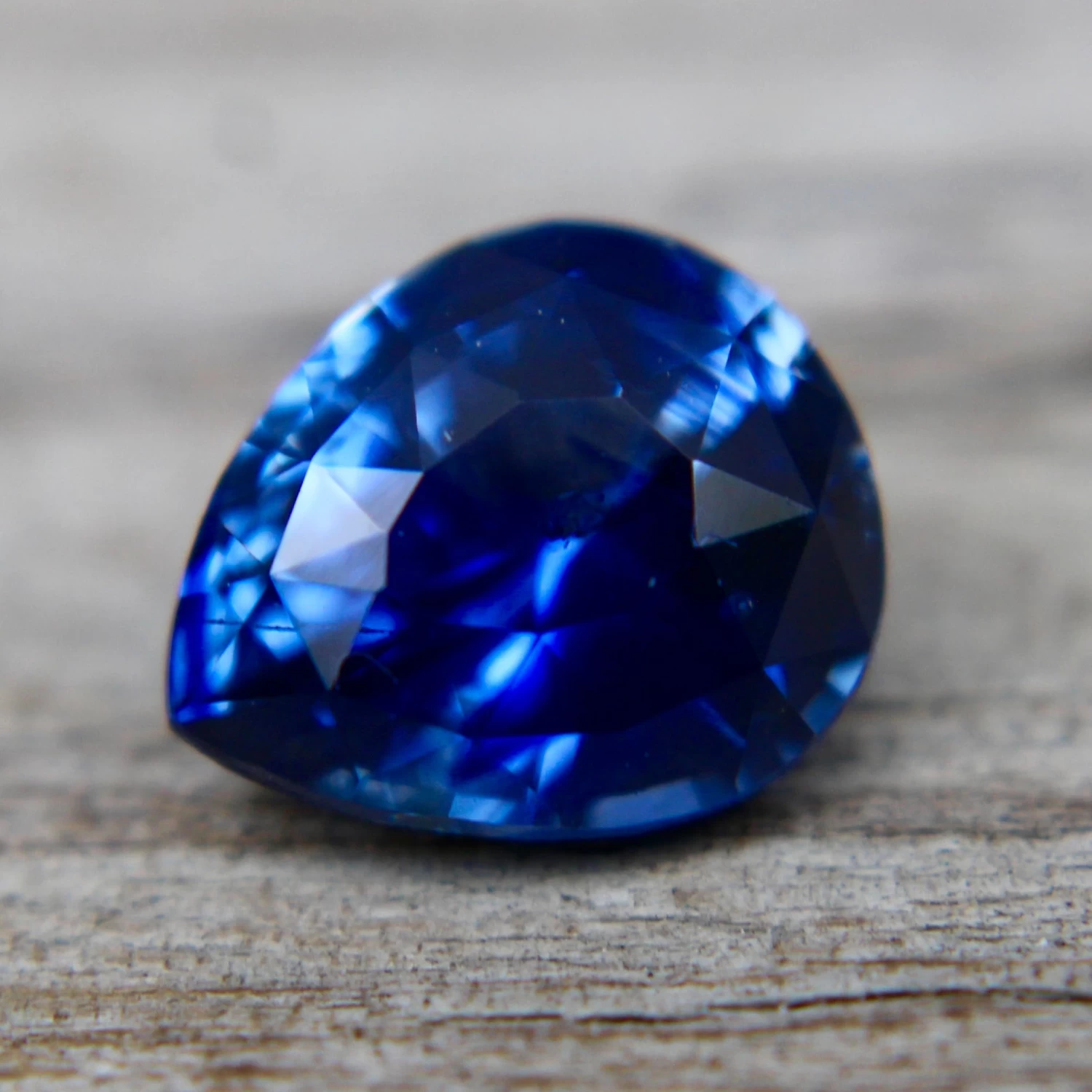 Natural Blue Sapphire – Pear Cut | 2.24 Carat 10 Natural Blue Sapphire – Pear Cut | 2.24 Carat - Image 10