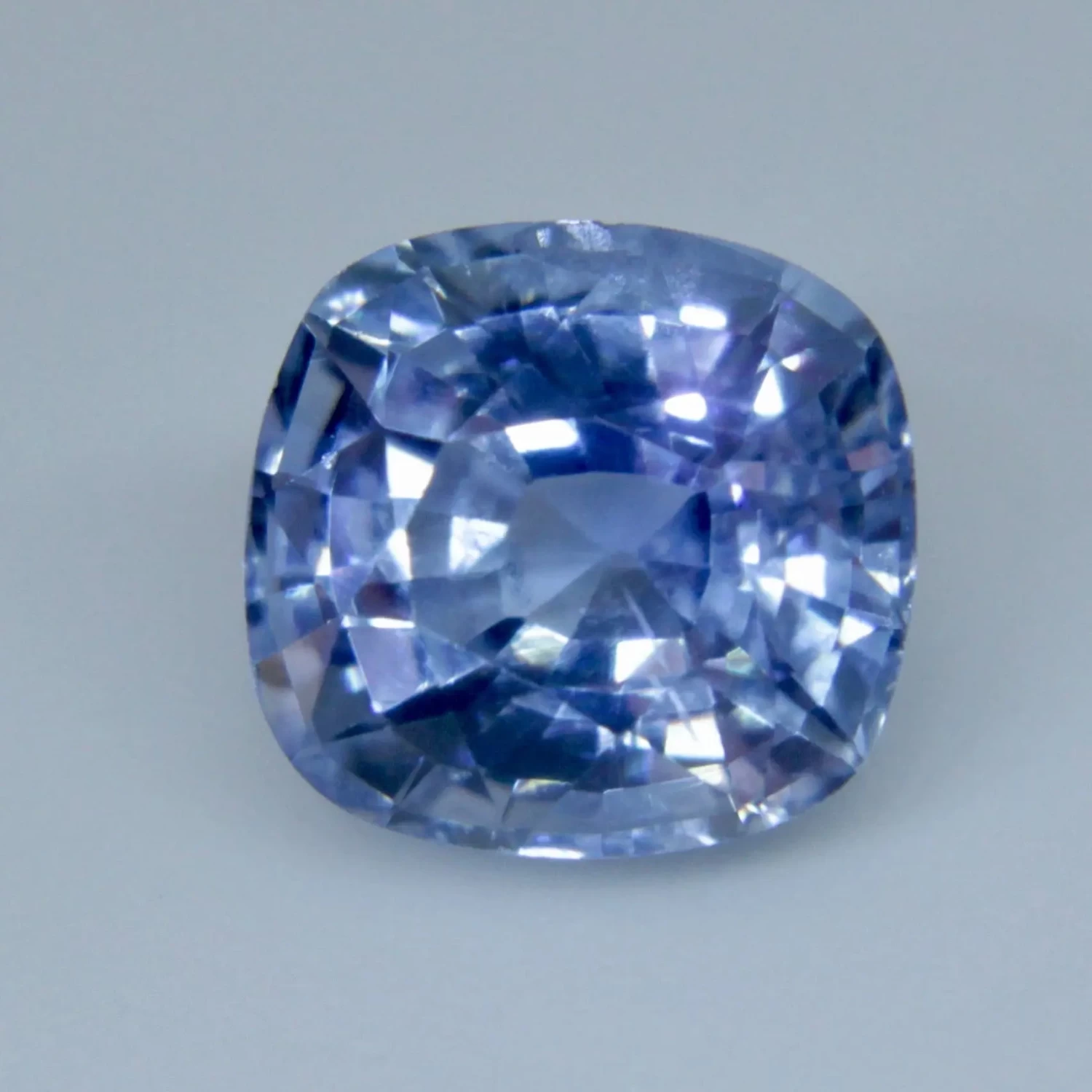 Natural Blue Sapphire | Cushion Cut | 2.03 Carat 5 Natural Blue Sapphire | Cushion Cut | 2.03 Carat - Image 5