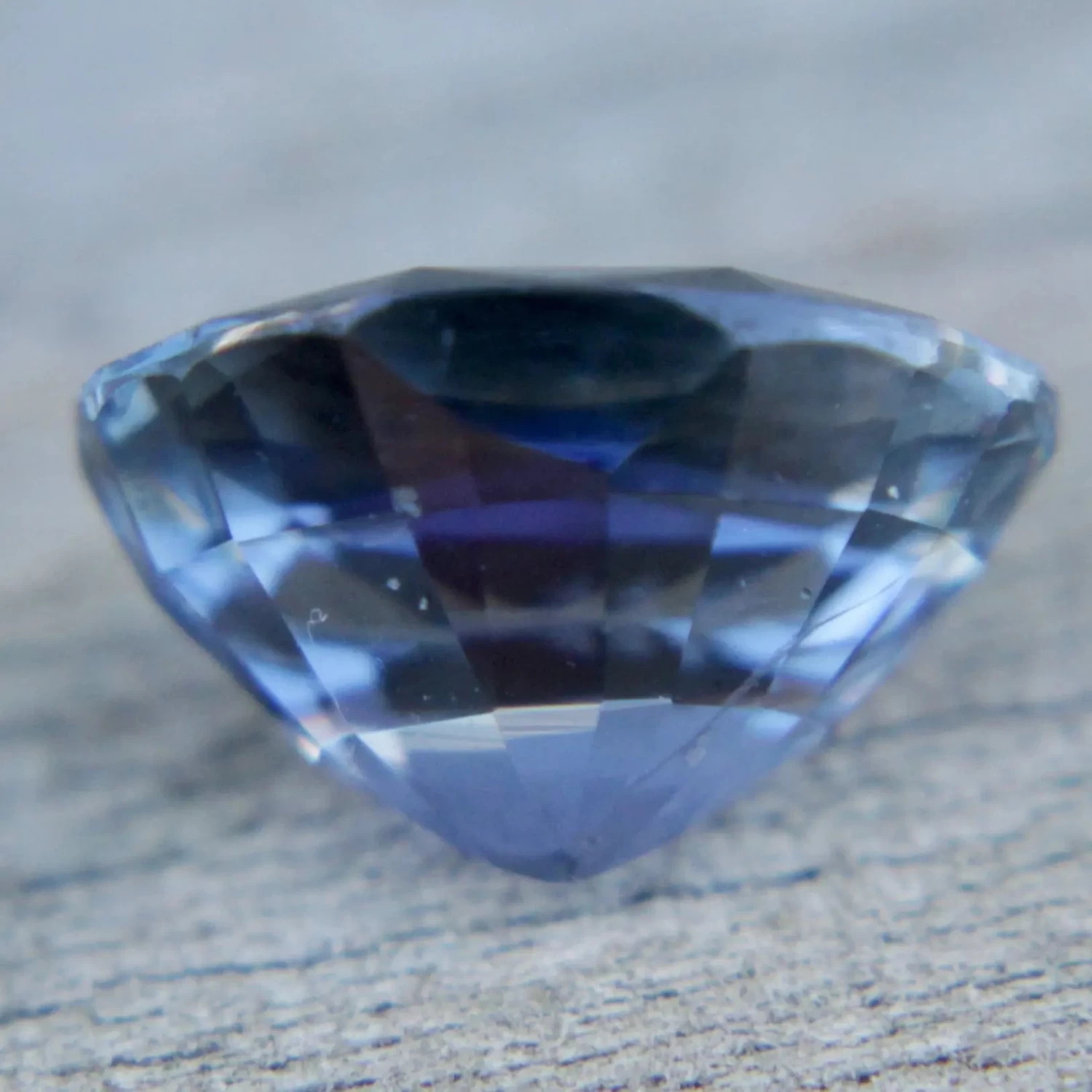 Natural Blue Sapphire | 2.58 Carat | Oval Cut 4 Natural Blue Sapphire | 2.58 Carat | Oval Cut - Image 4