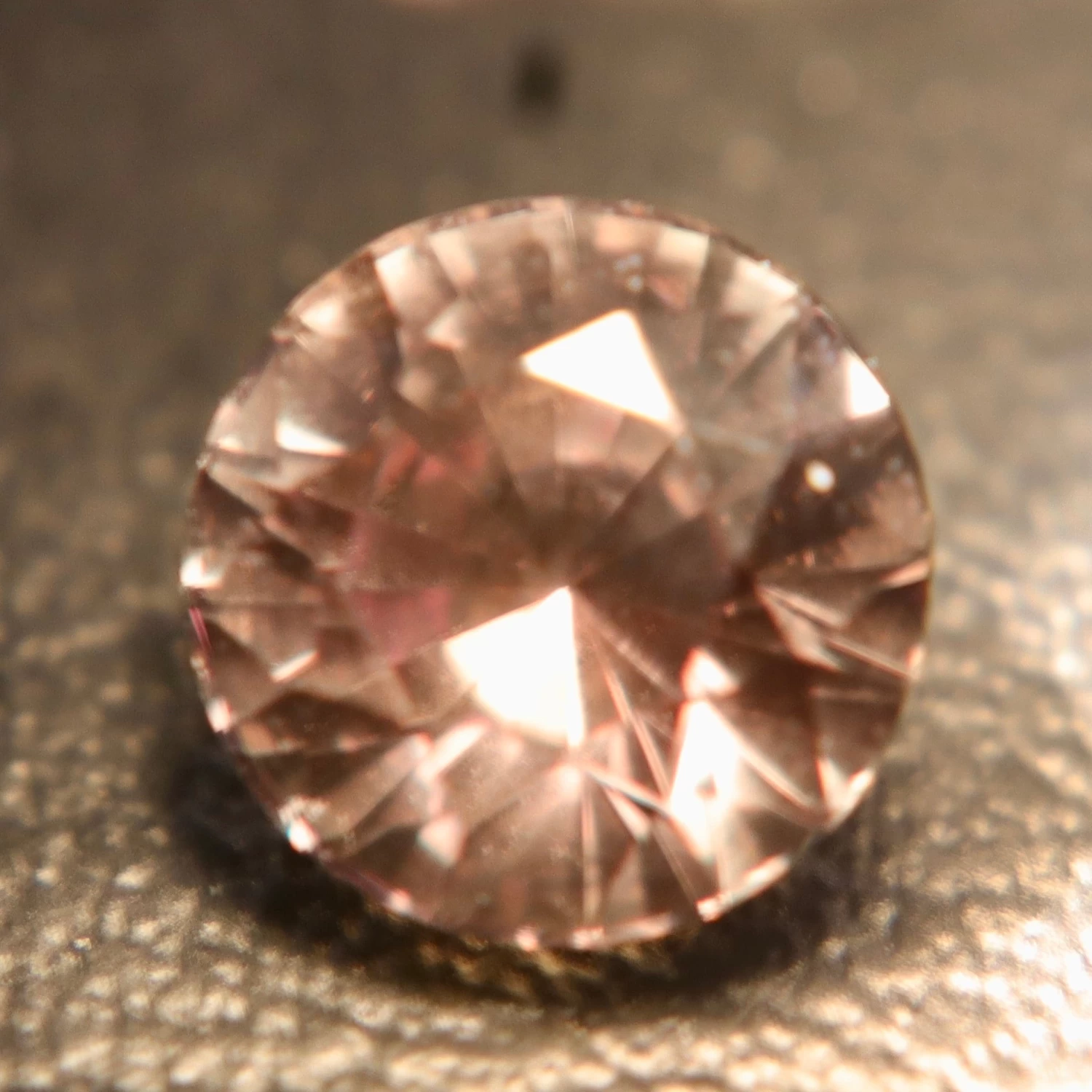 Natural Colour Change Sapphire – 1.83 Carat Round Cut | Untreated 2 Natural Colour Change Sapphire – 1.83 Carat Round Cut | Untreated - Image 2