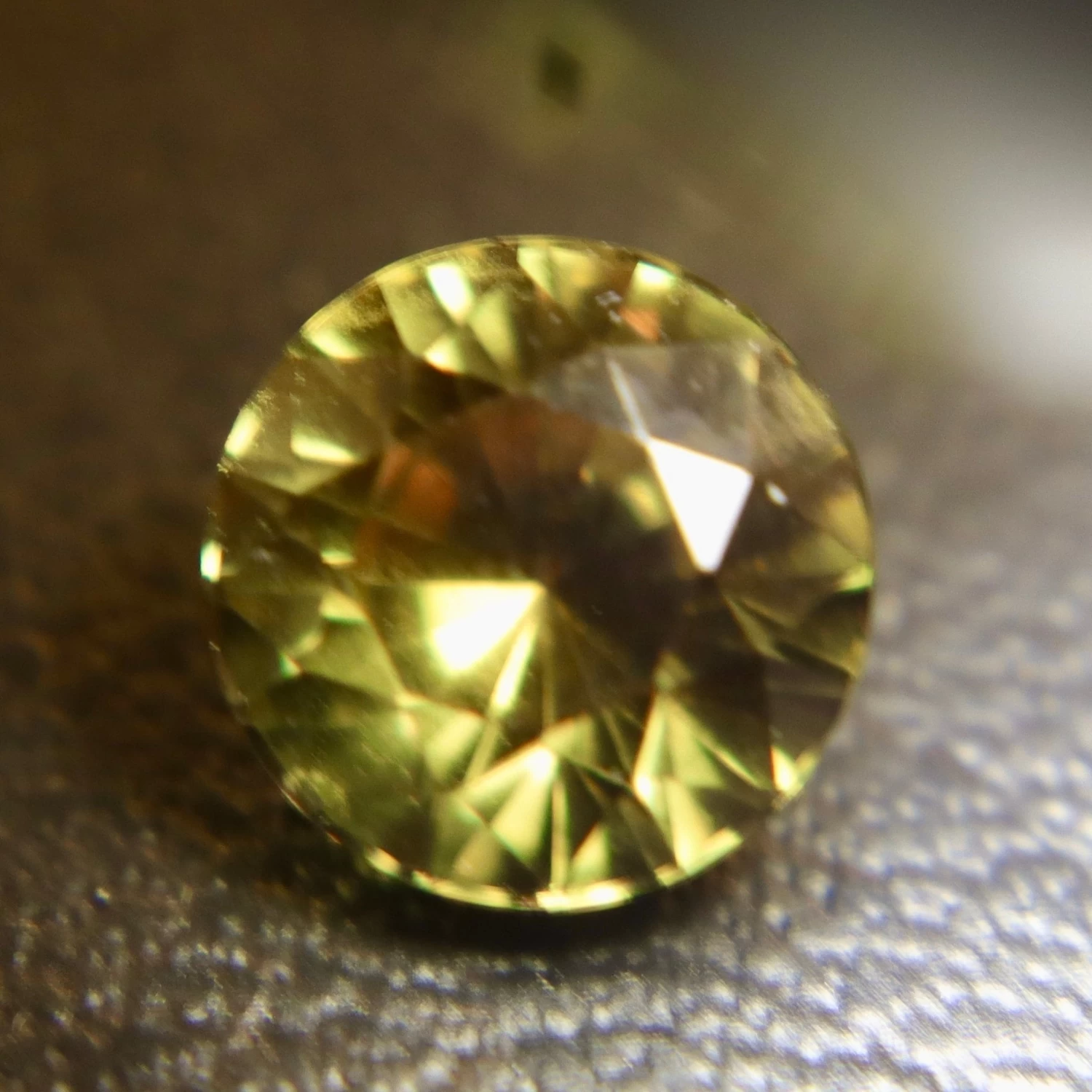 Natural Colour Change Sapphire – 1.83 Carat Round Cut | Untreated 5 Natural Colour Change Sapphire – 1.83 Carat Round Cut | Untreated - Image 5