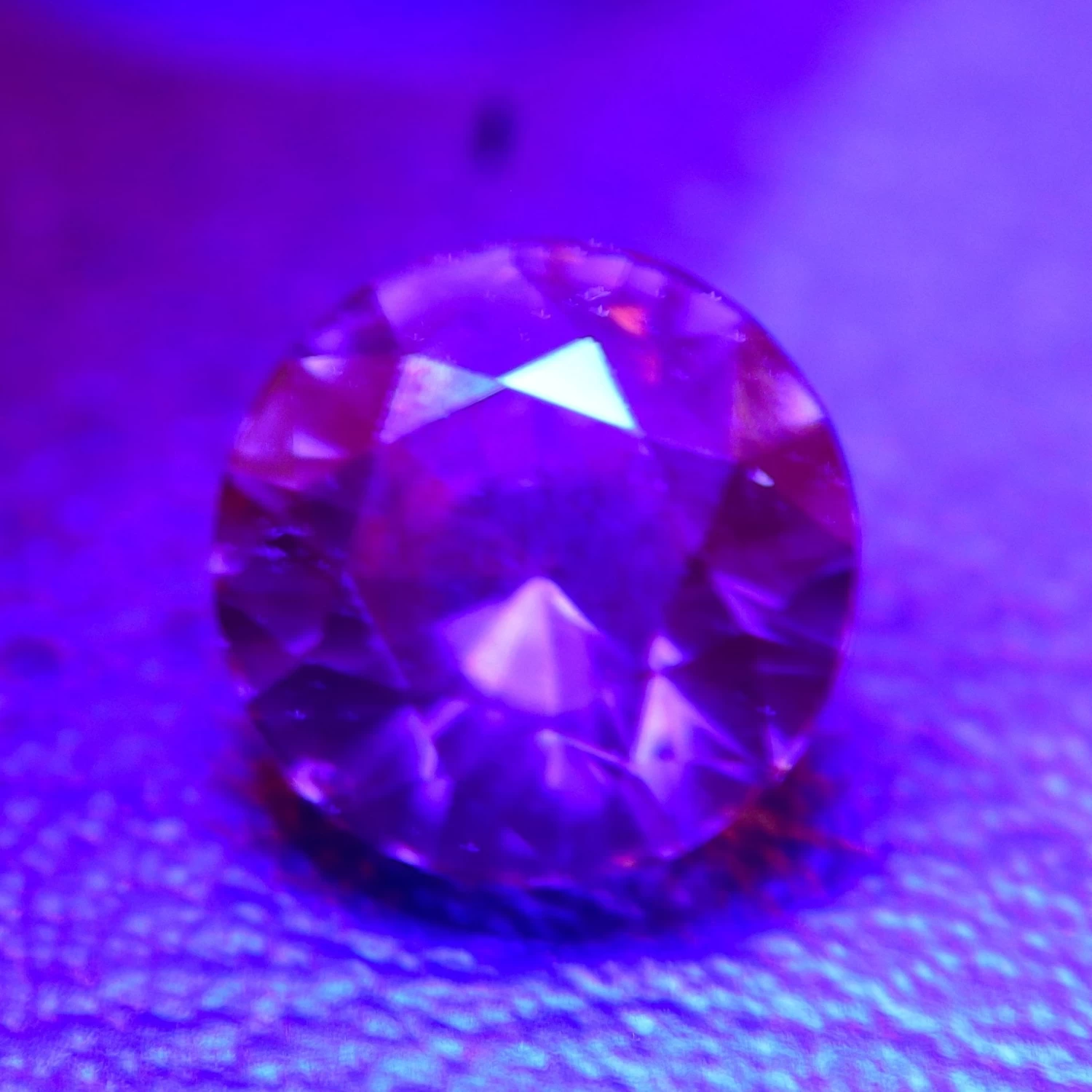 Natural Colour Change Sapphire – 1.83 Carat Round Cut | Untreated 6 Natural Colour Change Sapphire – 1.83 Carat Round Cut | Untreated - Image 6