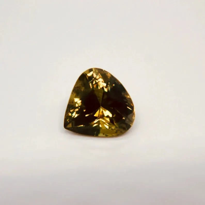 Natural Colour Change Sapphire 4 Natural Colour Change Sapphire - Image 4