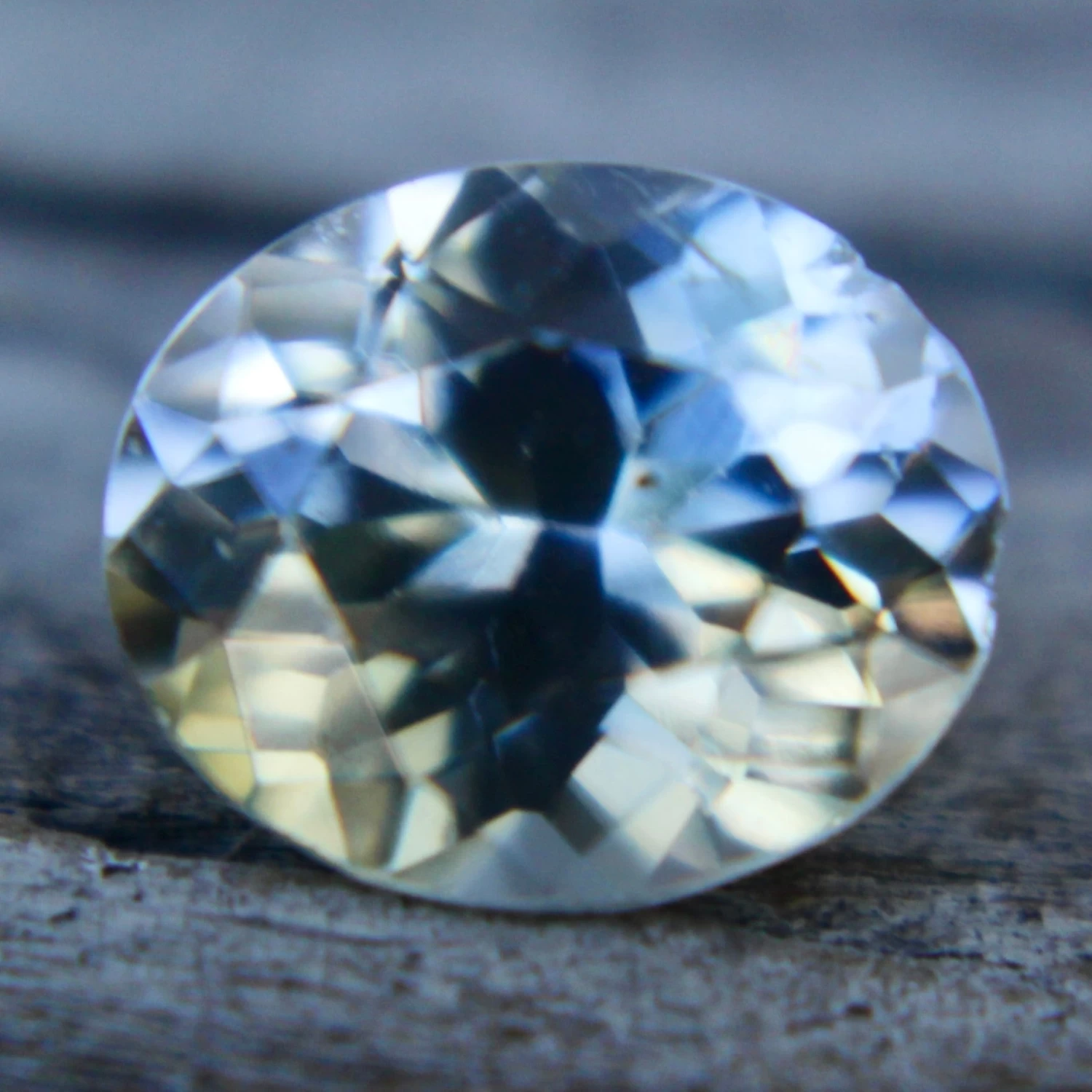 Natural Colourless Sapphire – Oval Cut | 1.70 Carat 5 Natural Colourless Sapphire – Oval Cut | 1.70 Carat - Image 5