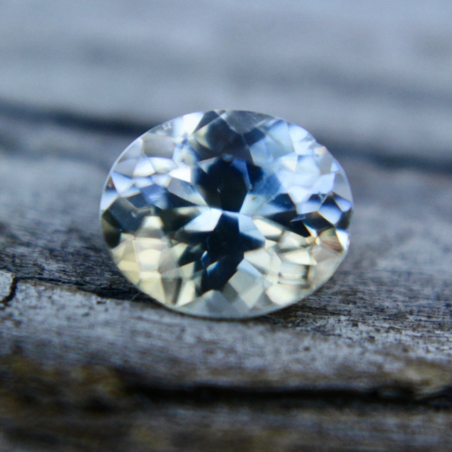 Natural Colourless Sapphire – Oval Cut | 1.70 Carat 6 Natural Colourless Sapphire – Oval Cut | 1.70 Carat - Image 6