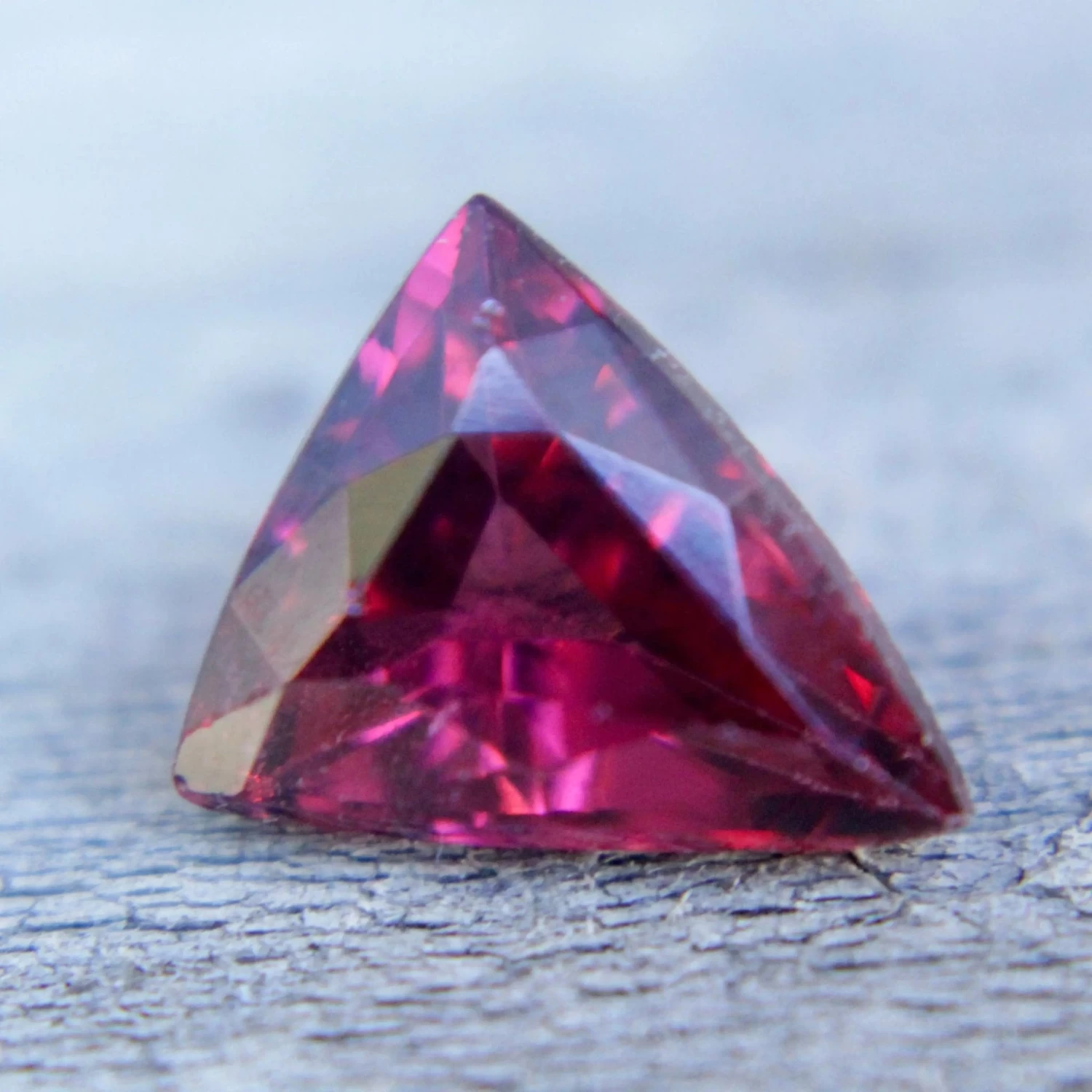 Natural Garnet | Cushion Cut | 3.20 Carat 5 Natural Garnet | Cushion Cut | 3.20 Carat - Image 5