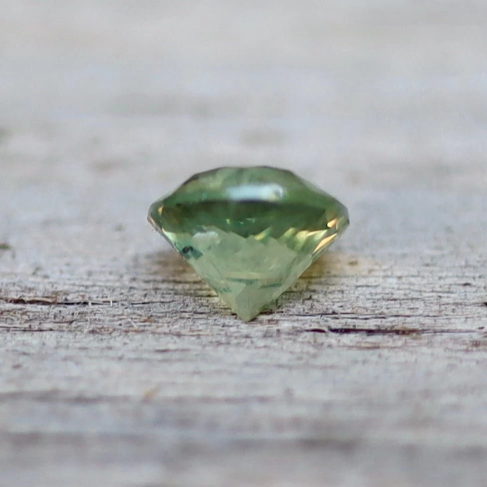 Natural Green Sapphire – 0.70 Carat Round Cut From Madagascar 2 Natural Green Sapphire – 0.70 Carat Round Cut From Madagascar - Image 2