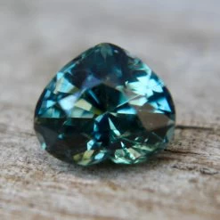 Natural Green Sapphire - 0.90 Carat -Sapphire Pal Shop natural green sapphire 090 caratsapphirepal 371136