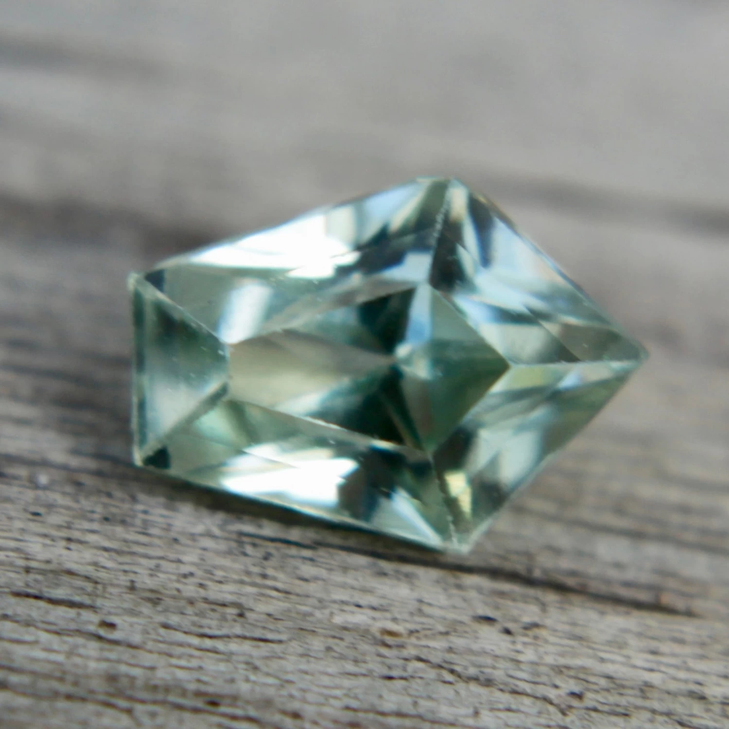 Natural Green Sapphire – 1.06 Carat | Freeform Cut | Eye Clean | Unheated 5 Natural Green Sapphire – 1.06 Carat | Freeform Cut | Eye Clean | Unheated - Image 5