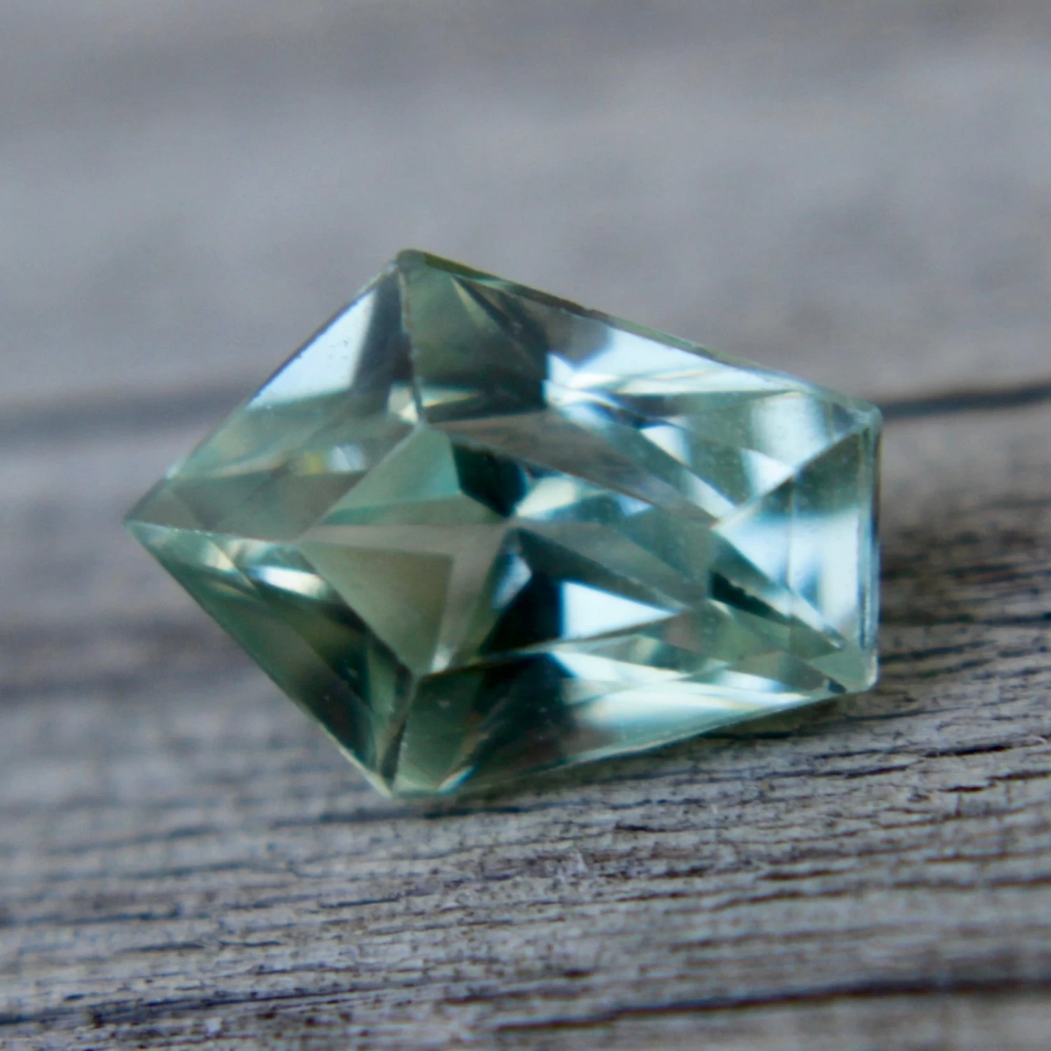 Natural Green Sapphire – 1.06 Carat | Freeform Cut | Eye Clean | Unheated 7 Natural Green Sapphire – 1.06 Carat | Freeform Cut | Eye Clean | Unheated - Image 7