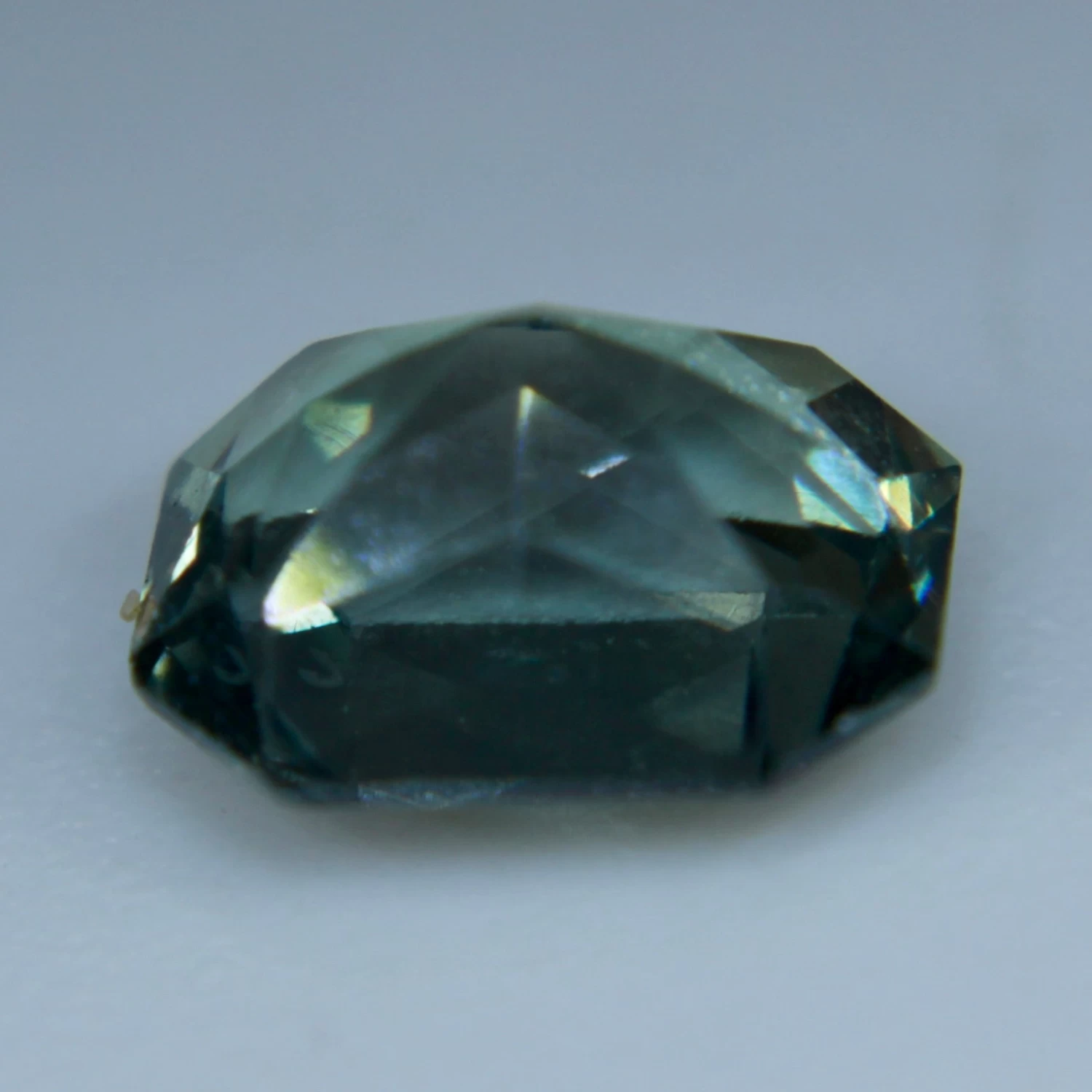 Natural Green Sapphire – 1.06 Carat | Freeform Cut | Unheated | Eye Clean 7 Natural Green Sapphire – 1.06 Carat | Freeform Cut | Unheated | Eye Clean - Image 7