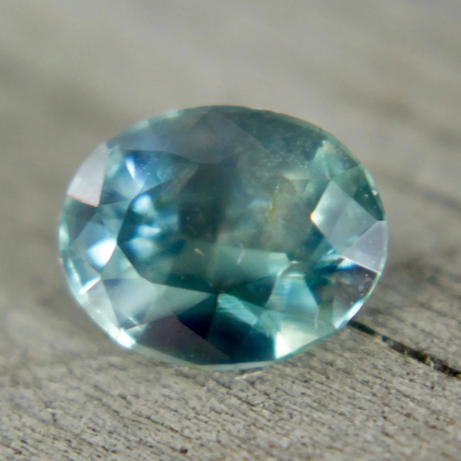 Natural Green Sapphire – 1.29 Carat Oval Cut | Unheated Madagascar Gemstone 4 Natural Green Sapphire – 1.29 Carat Oval Cut | Unheated Madagascar Gemstone - Image 4