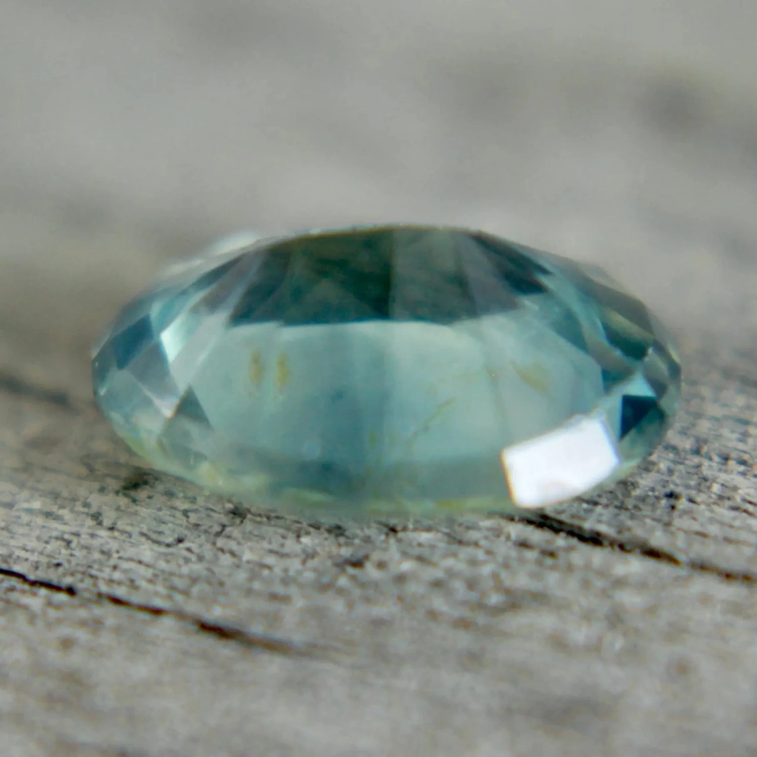 Natural Green Sapphire – 1.29 Carat Oval Cut | Unheated Madagascar Gemstone 2 Natural Green Sapphire – 1.29 Carat Oval Cut | Unheated Madagascar Gemstone - Image 2
