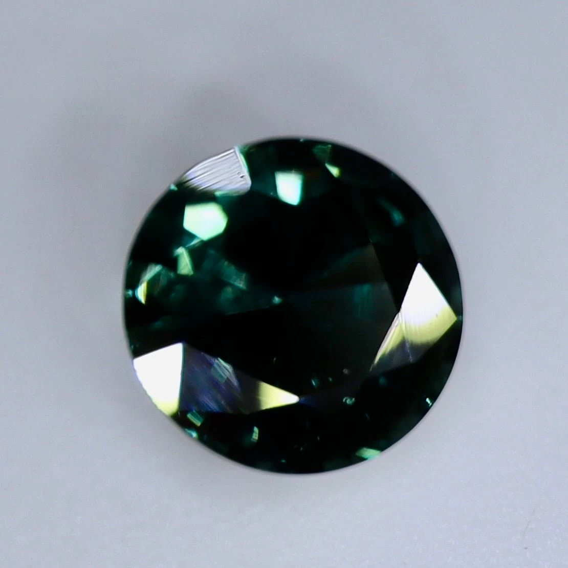 Natural Green Sapphire – 1.61 Carat Round Cut From Madagascar 6 Natural Green Sapphire – 1.61 Carat Round Cut From Madagascar - Image 6