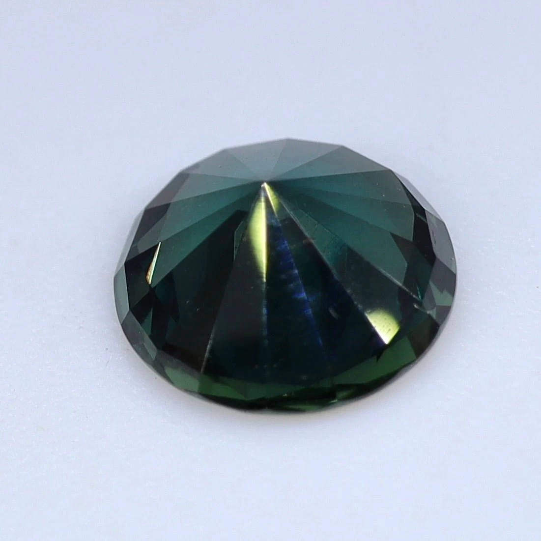 Natural Green Sapphire – 1.61 Carat Round Cut From Madagascar 2 Natural Green Sapphire – 1.61 Carat Round Cut From Madagascar - Image 2