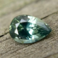 Natural Green Sapphire, Pear Cut (0.85 Ct)