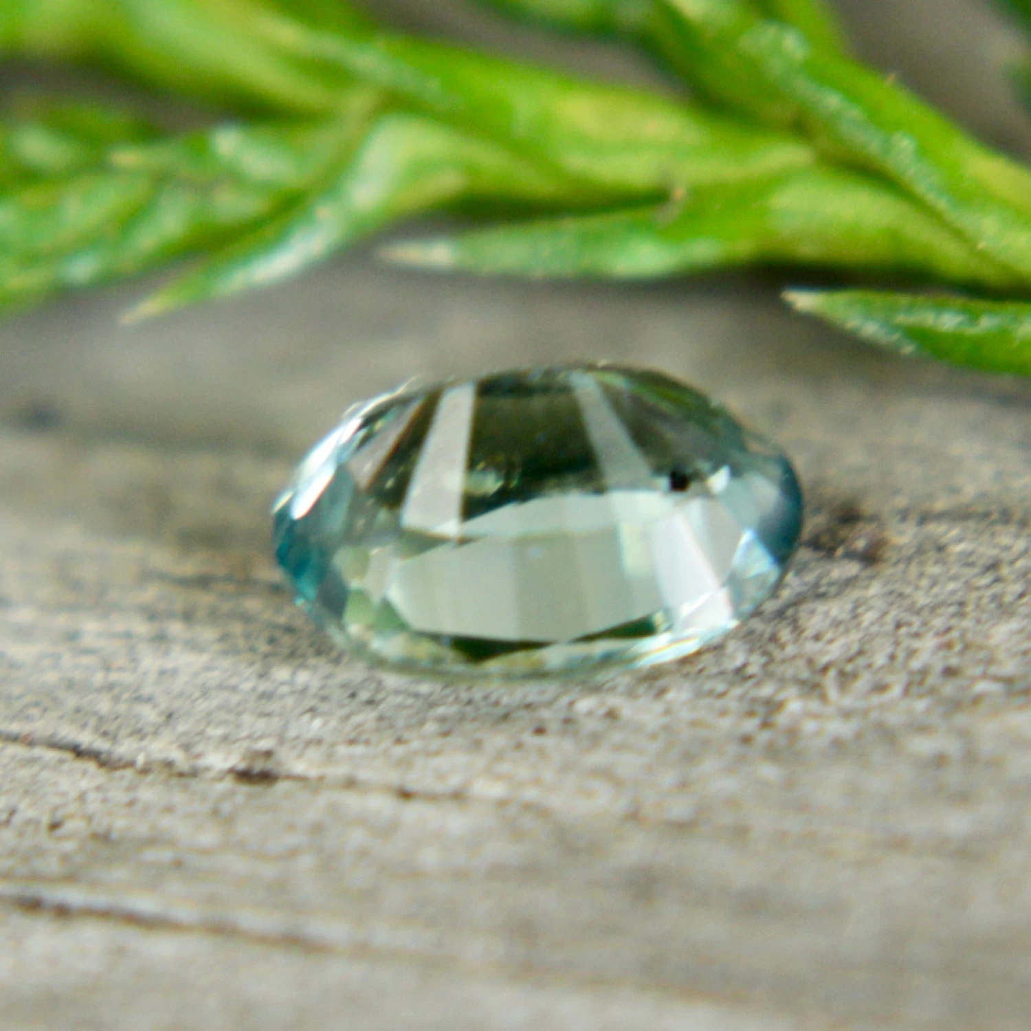 Natural Green Sapphire – 0.58 Carat Oval Cut 2 Natural Green Sapphire – 0.58 Carat Oval Cut - Image 2