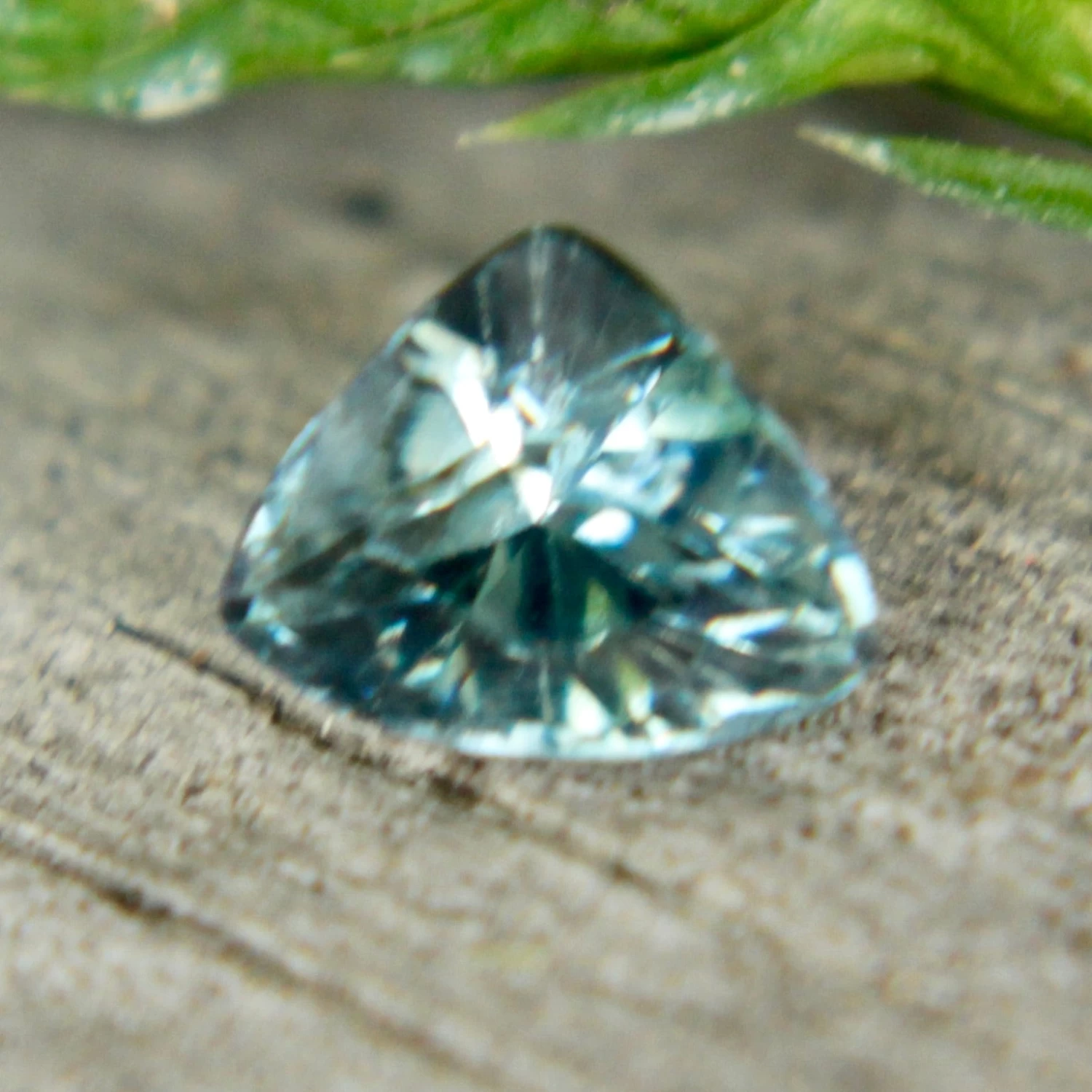 Natural Green Sapphire – 0.48 Carat Trillion Cut 6 Natural Green Sapphire – 0.48 Carat Trillion Cut - Image 6