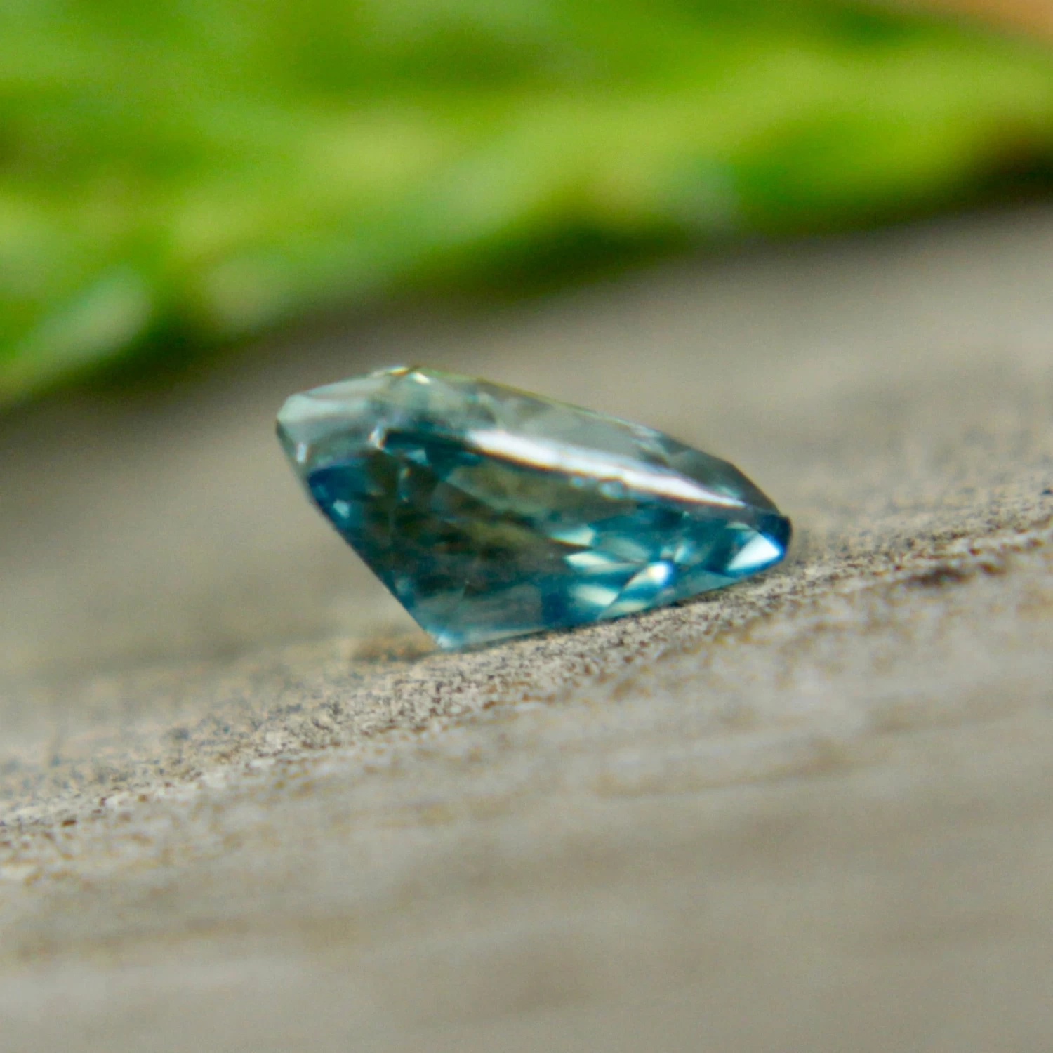 Natural Green Sapphire – 0.52 Carat Trillion Cut 3 Natural Green Sapphire – 0.52 Carat Trillion Cut - Image 3