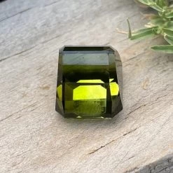 Natural Green Tourmaline - 16.93 Carat -Sapphire Pal Shop natural green tourmaline 1693 caratsapphirepal 908327