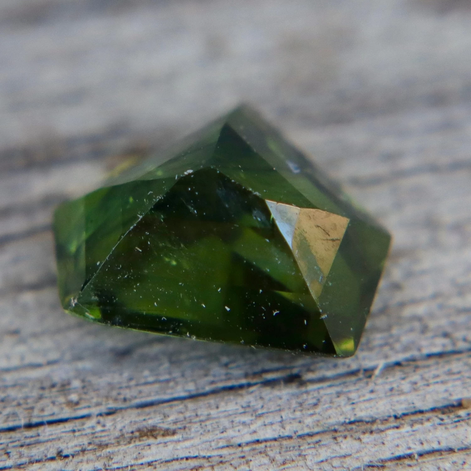Natural Green Zircon | Freeform Cut | 2.16 Carat | 8.41x7.05 Mm | Ceylon Origin 4 Natural Green Zircon | Freeform Cut | 2.16 Carat | 8.41x7.05 Mm | Ceylon Origin - Image 4
