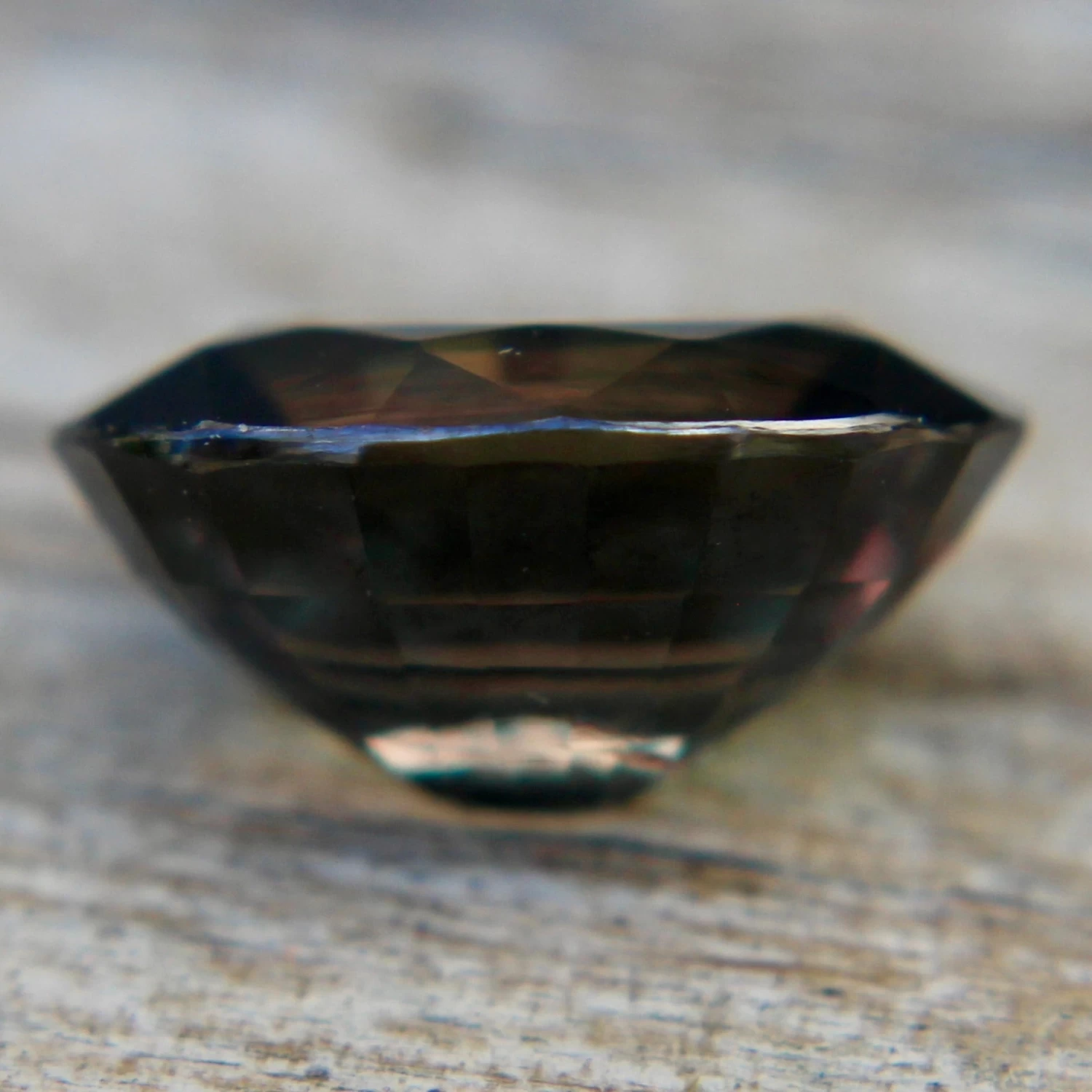 Natural Greenish Brown Sapphire – 2.07 Carat Oval | Unheated | Australian 4 Natural Greenish Brown Sapphire – 2.07 Carat Oval | Unheated | Australian - Image 4