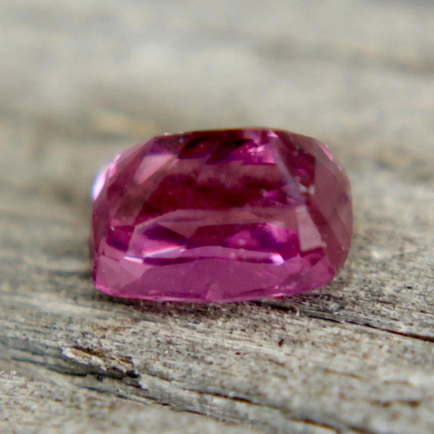 Natural Hot Pink Sapphire 4 Natural Hot Pink Sapphire - Image 4