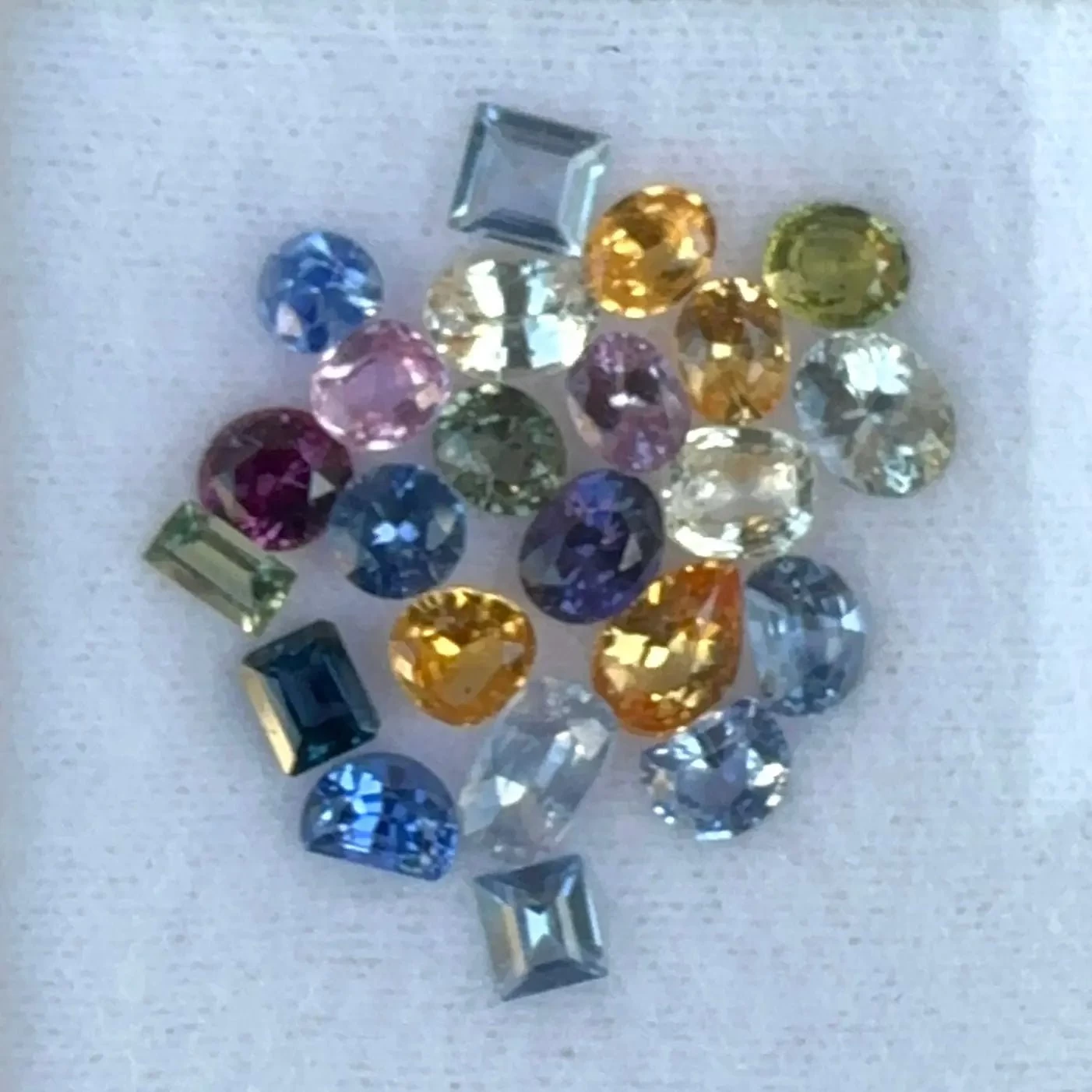 Natural Mix Coloured Sapphires Set Of Gemstones 10 Natural Mix Coloured Sapphires Set Of Gemstones - Image 10
